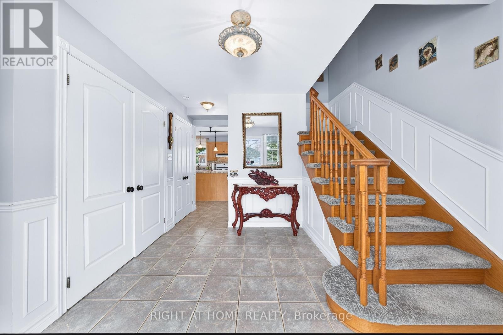 












3338 WARNICA AVENUE

,
Innisfil,




Ontario
L9S2K9

