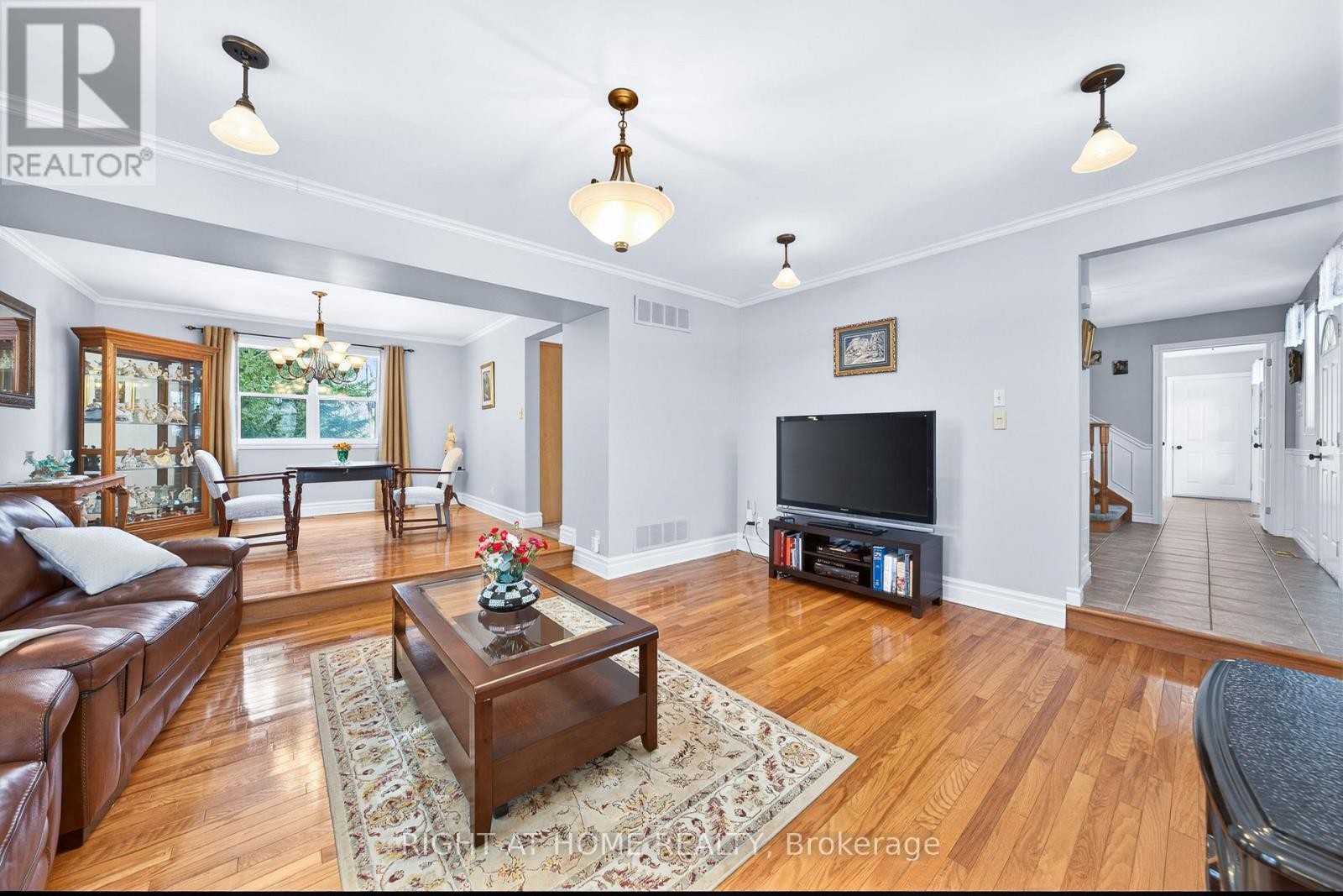 












3338 WARNICA AVENUE

,
Innisfil,




Ontario
L9S2K9

