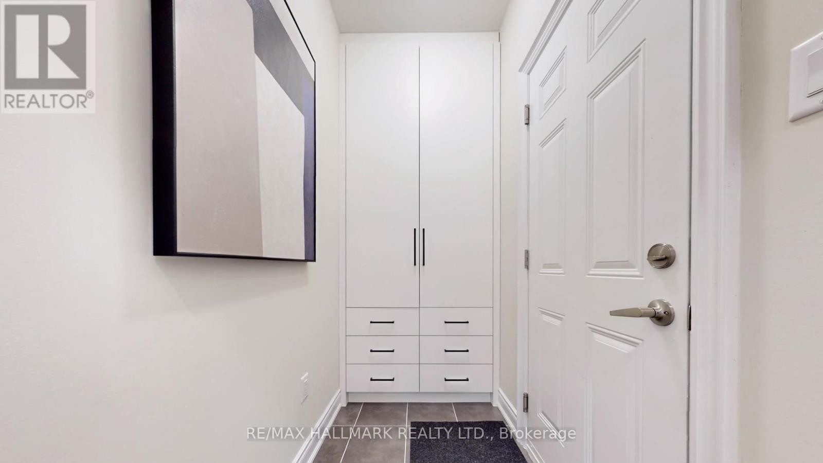 












61 MAC CAMPBELL WAY

,
Bradford West Gwillimbury (Bradford),




Ontario
L3Z4M6

