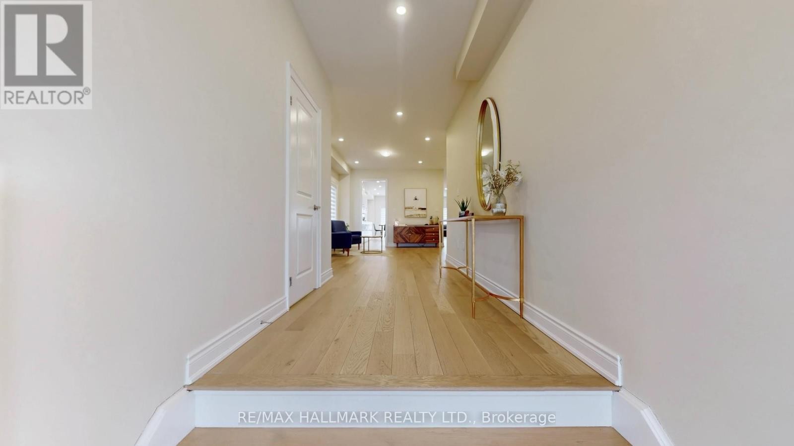 












61 MAC CAMPBELL WAY

,
Bradford West Gwillimbury (Bradford),




Ontario
L3Z4M6

