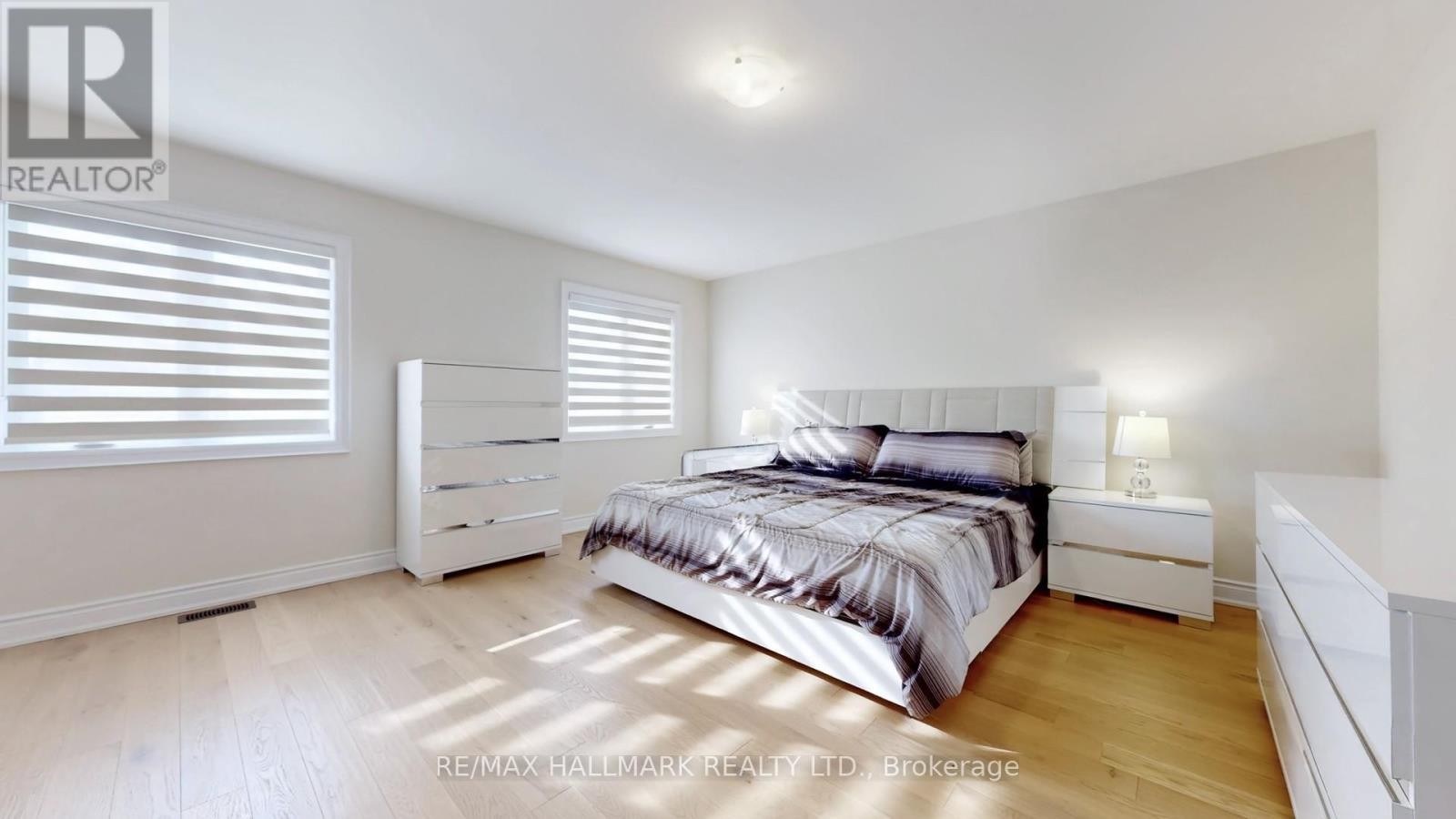 












61 MAC CAMPBELL WAY

,
Bradford West Gwillimbury (Bradford),




Ontario
L3Z4M6

