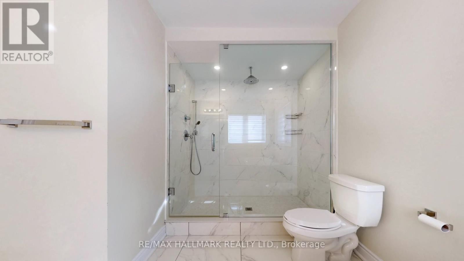 












61 MAC CAMPBELL WAY

,
Bradford West Gwillimbury (Bradford),




Ontario
L3Z4M6

