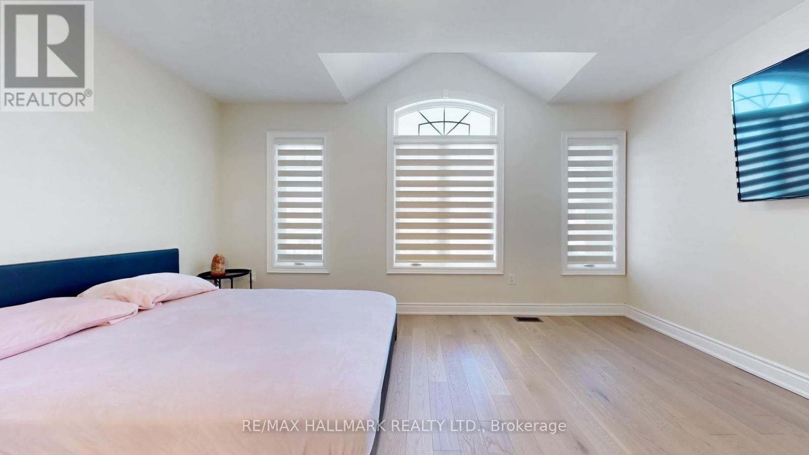 












61 MAC CAMPBELL WAY

,
Bradford West Gwillimbury (Bradford),




Ontario
L3Z4M6

