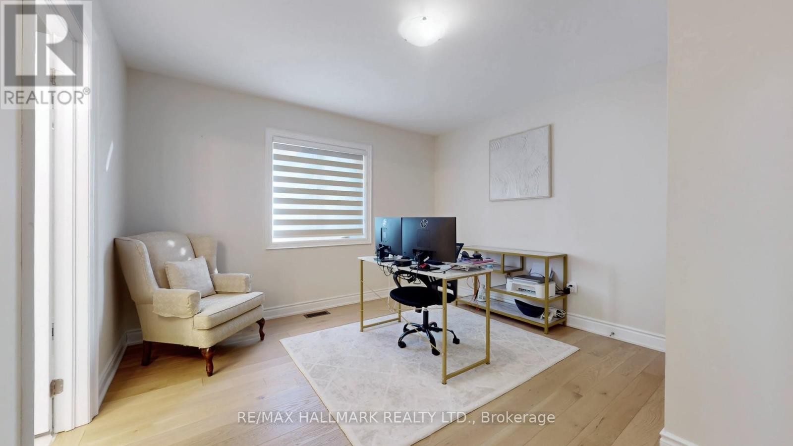 












61 MAC CAMPBELL WAY

,
Bradford West Gwillimbury (Bradford),




Ontario
L3Z4M6

