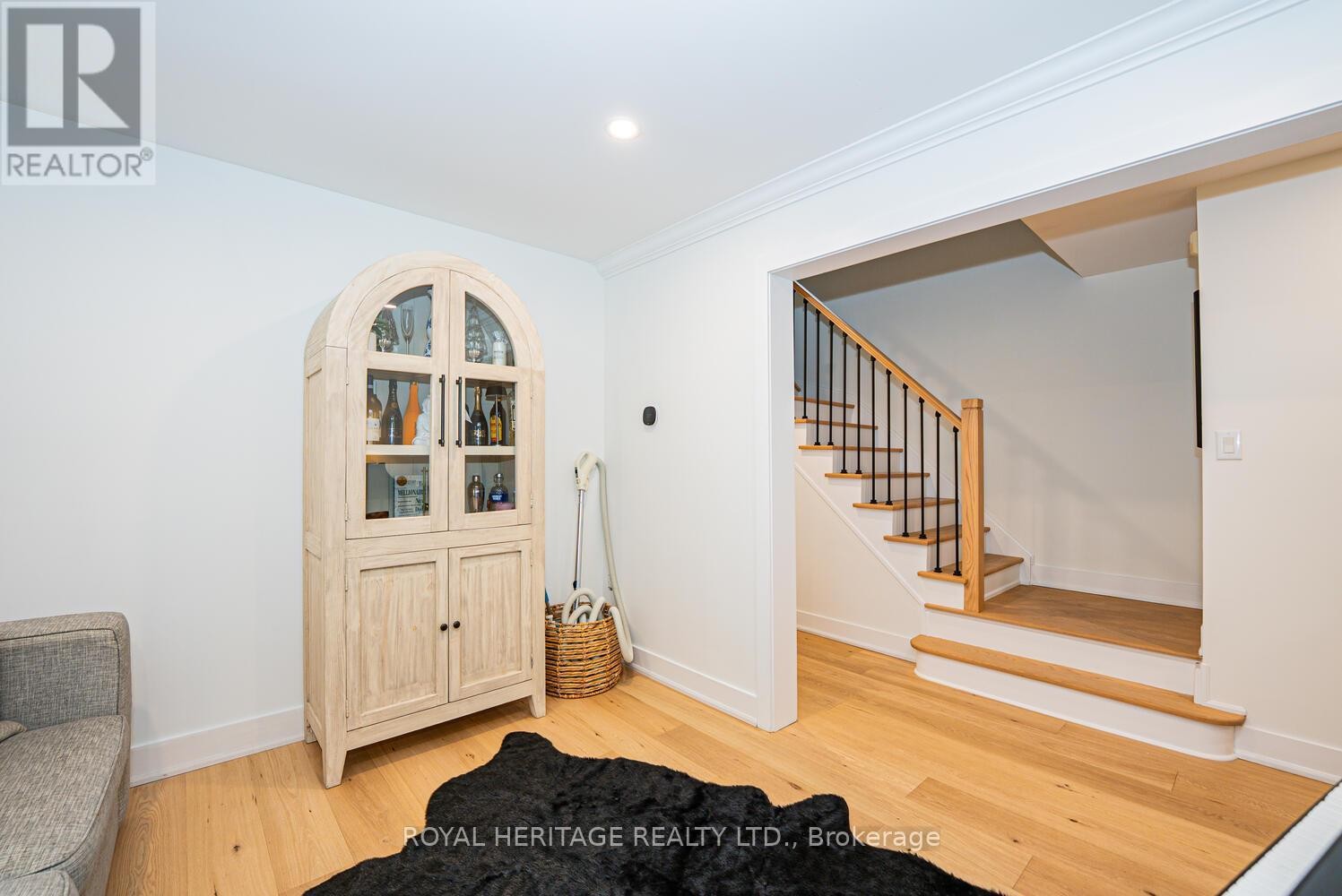 












27 OPERA PLACE N

,
Vaughan (East Woodbridge),




Ontario
L4L8Y8

