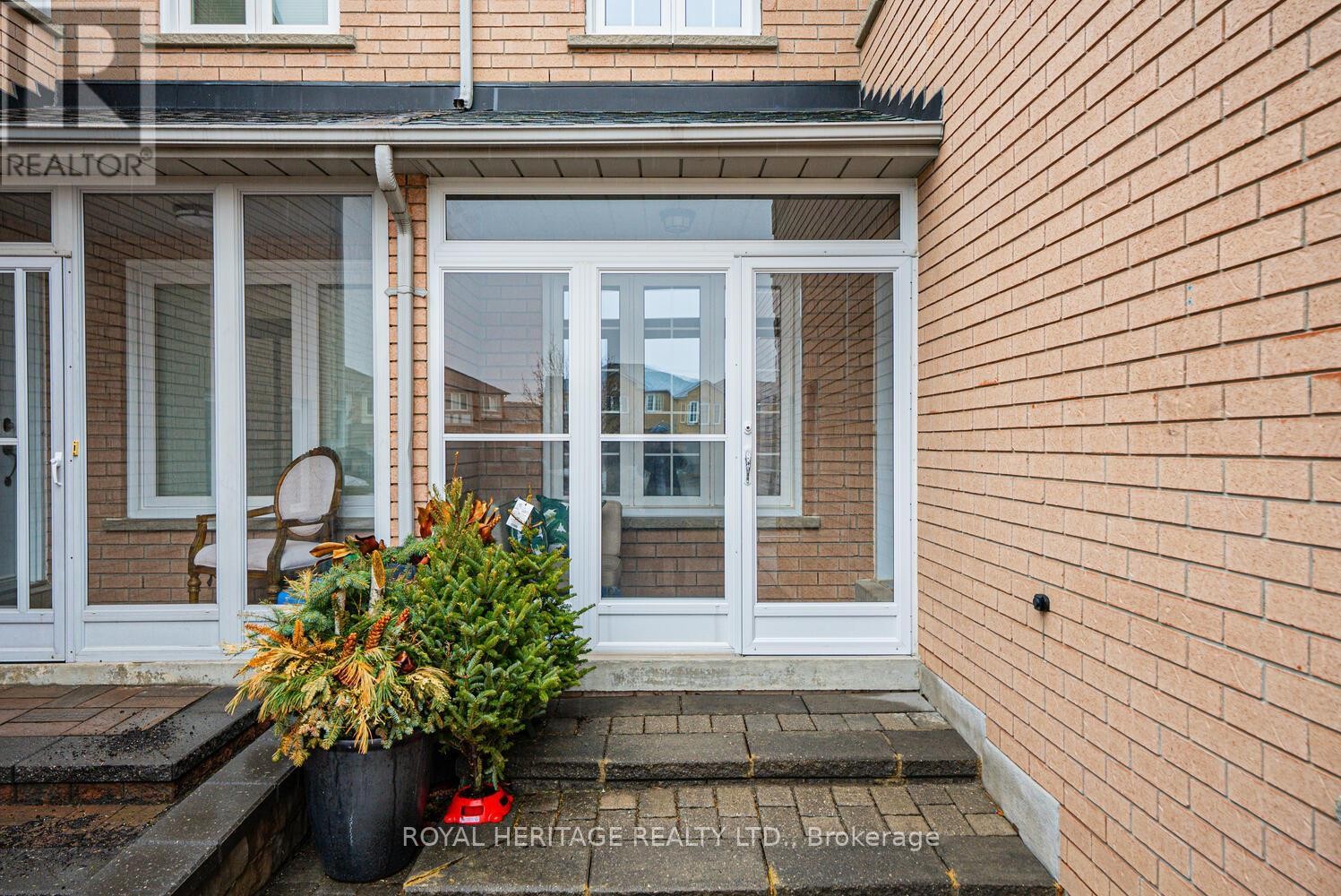 












27 OPERA PLACE N

,
Vaughan (East Woodbridge),




Ontario
L4L8Y8

