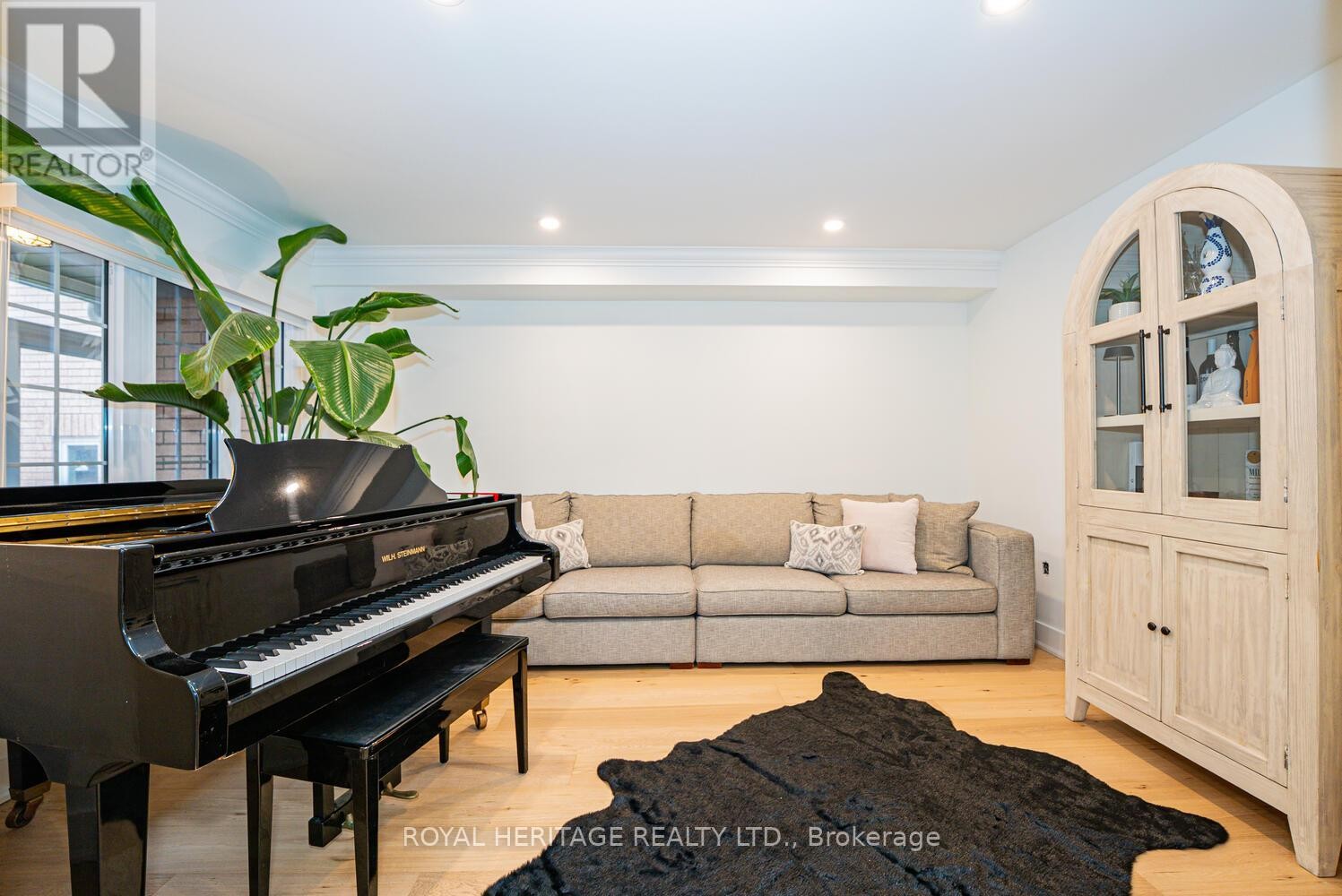 












27 OPERA PLACE N

,
Vaughan (East Woodbridge),




Ontario
L4L8Y8

