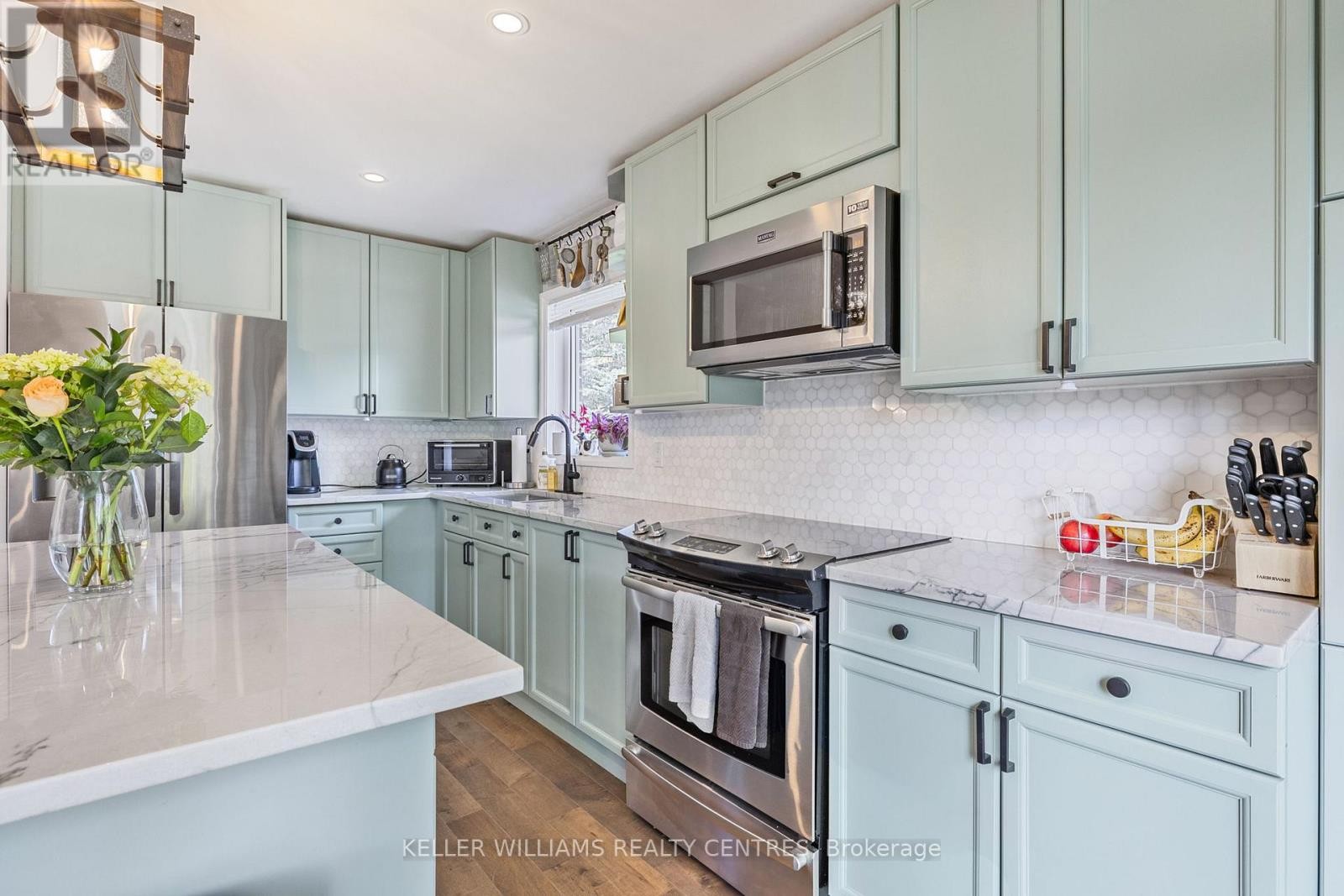 












4 SELBY STREET

,
Innisfil (Cookstown),




Ontario
L0L1L0

