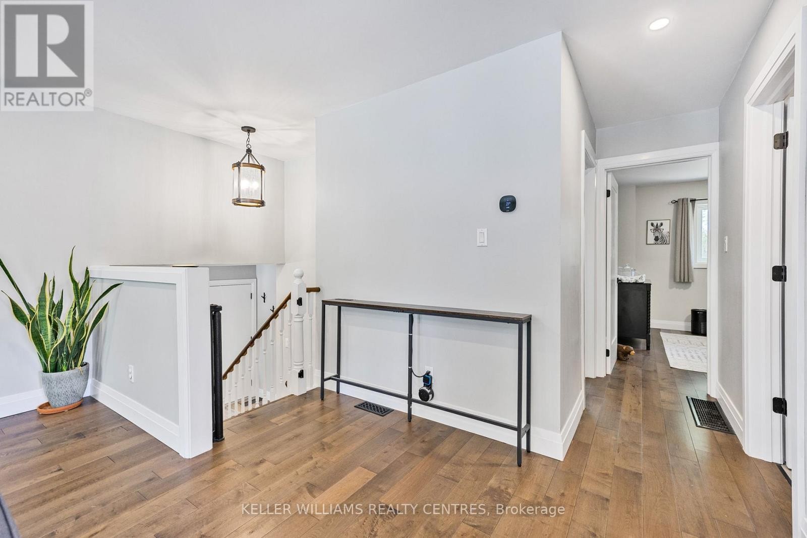 












4 SELBY STREET

,
Innisfil (Cookstown),




Ontario
L0L1L0

