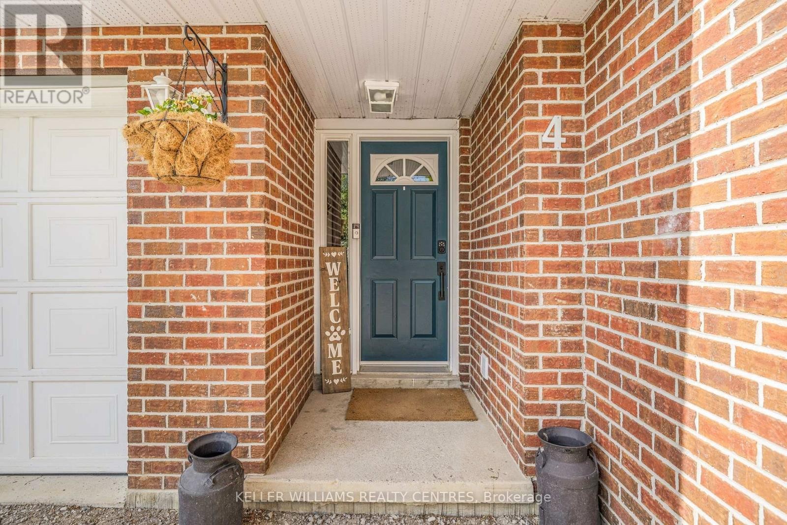 












4 SELBY STREET

,
Innisfil (Cookstown),




Ontario
L0L1L0

