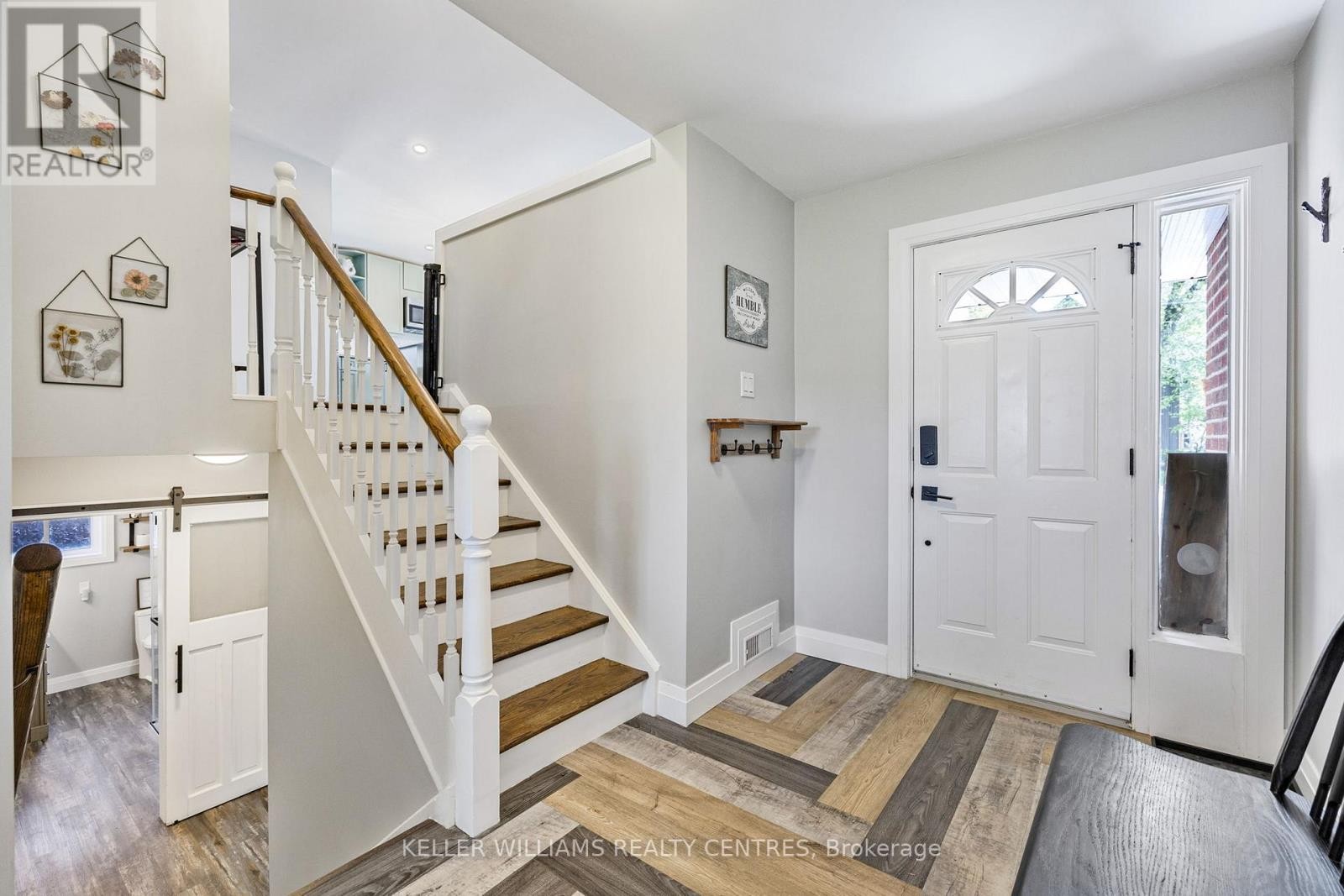 












4 SELBY STREET

,
Innisfil (Cookstown),




Ontario
L0L1L0

