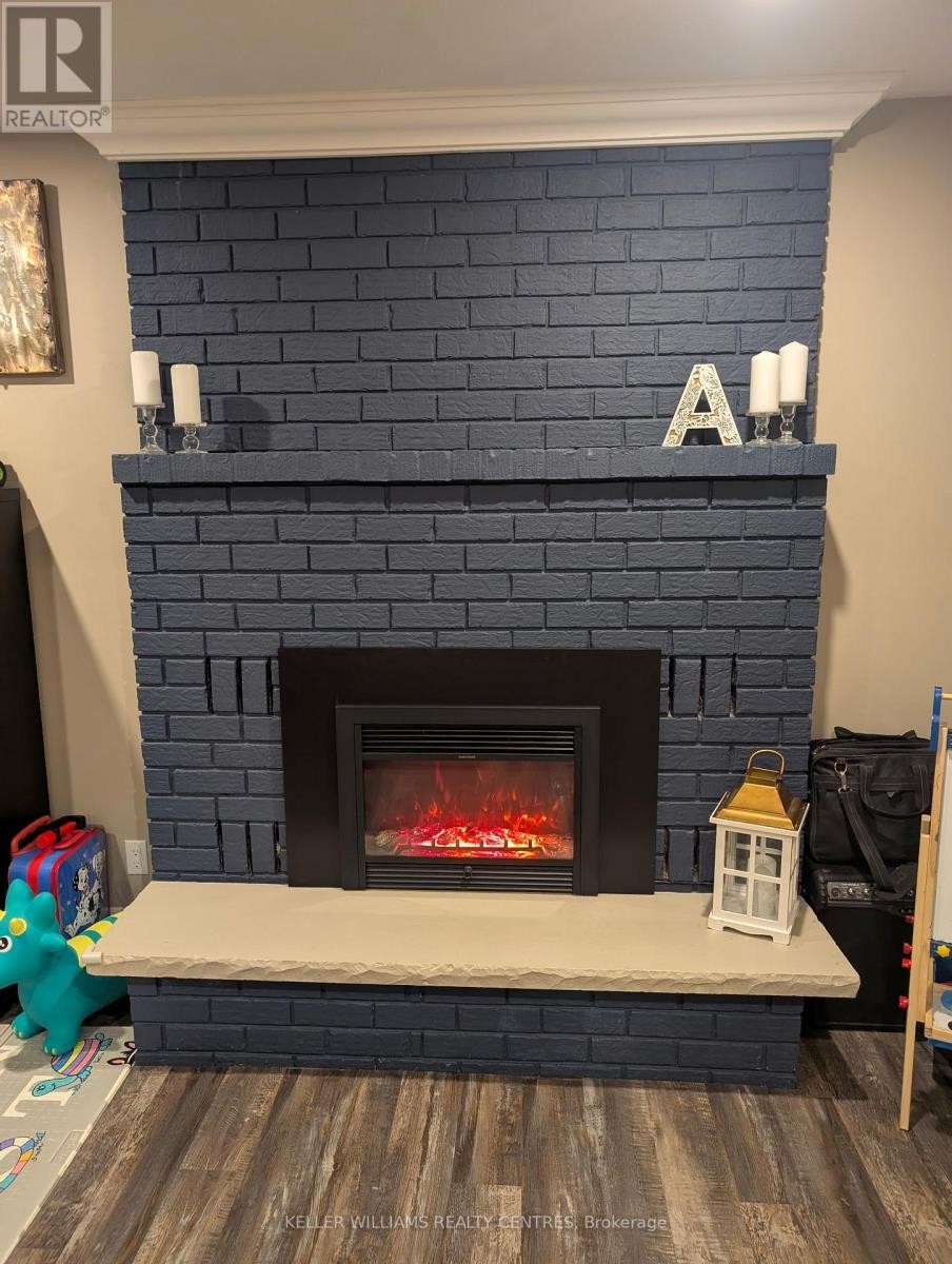 












4 SELBY STREET

,
Innisfil (Cookstown),




Ontario
L0L1L0

