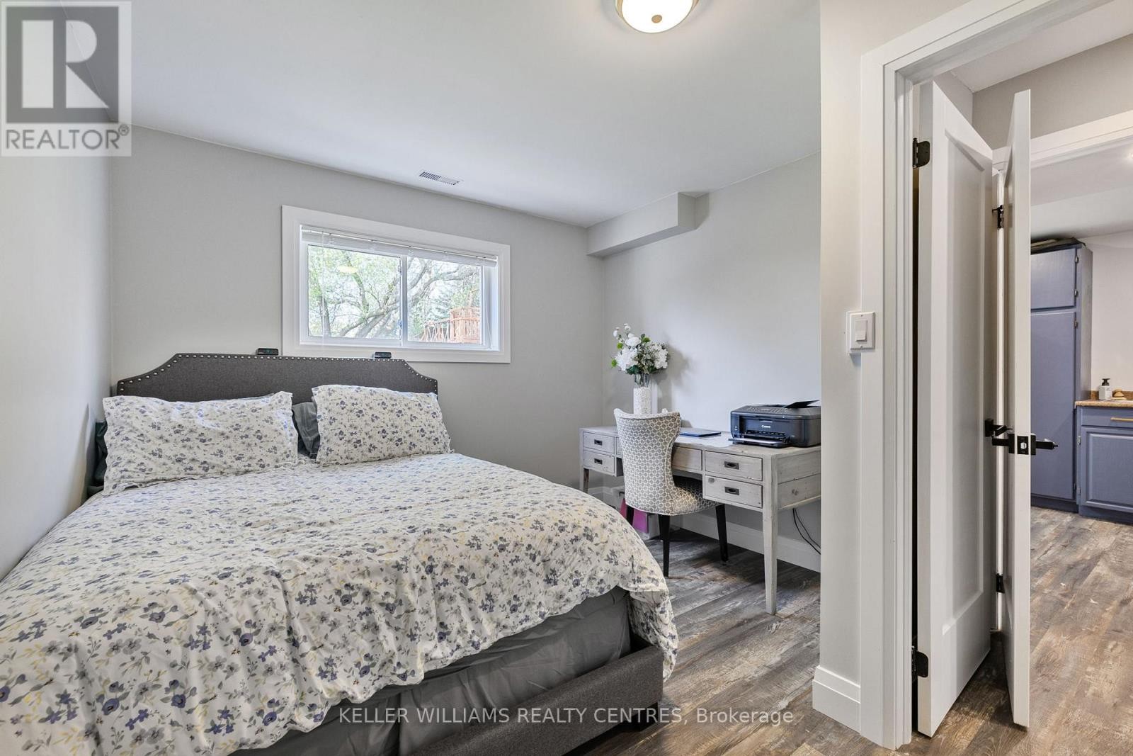 












4 SELBY STREET

,
Innisfil (Cookstown),




Ontario
L0L1L0

