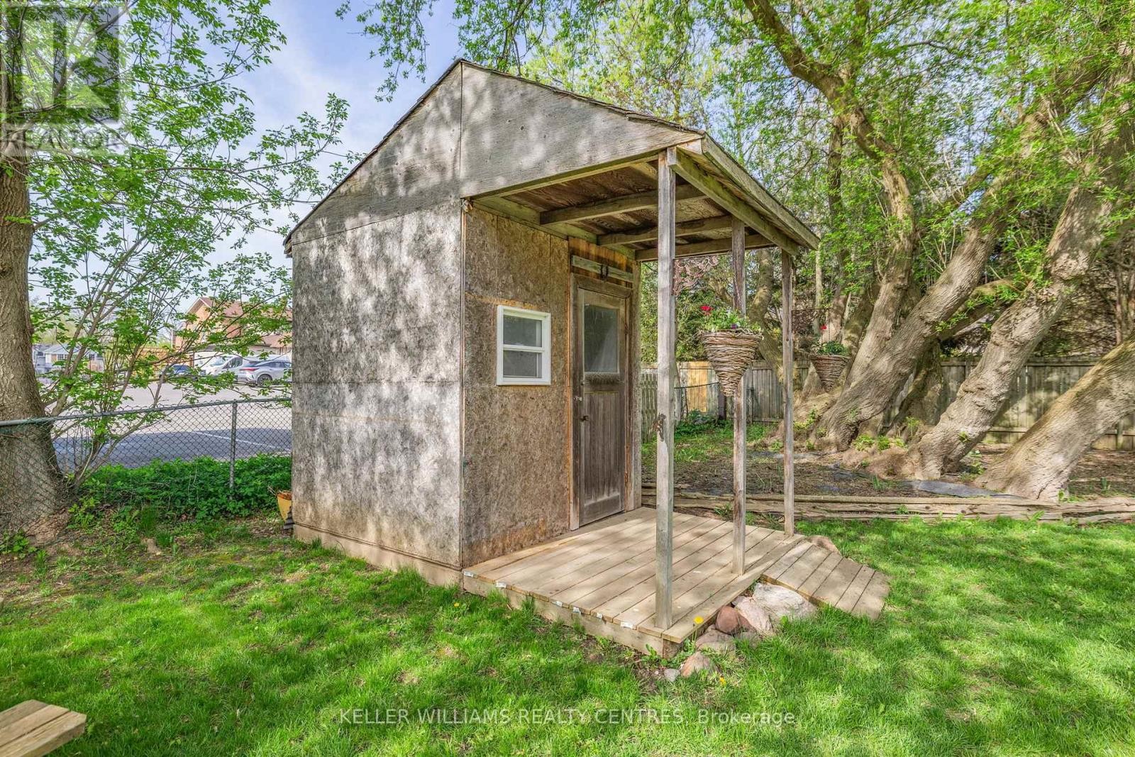 












4 SELBY STREET

,
Innisfil (Cookstown),




Ontario
L0L1L0

