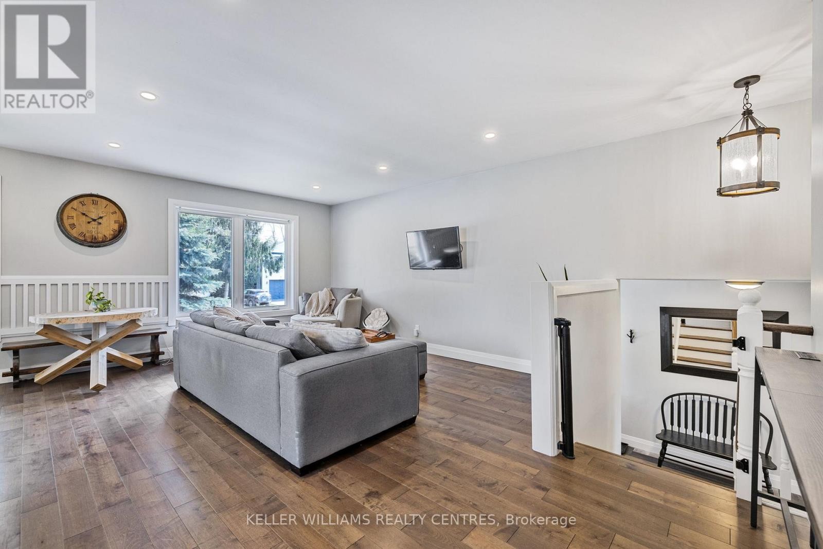 












4 SELBY STREET

,
Innisfil (Cookstown),




Ontario
L0L1L0

