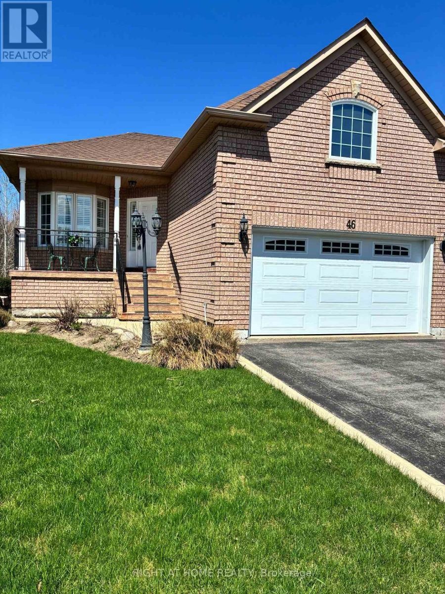 












46 WOODHAVEN CRESCENT

,
Richmond Hill (Oak Ridges),




Ontario
L4E3T2

