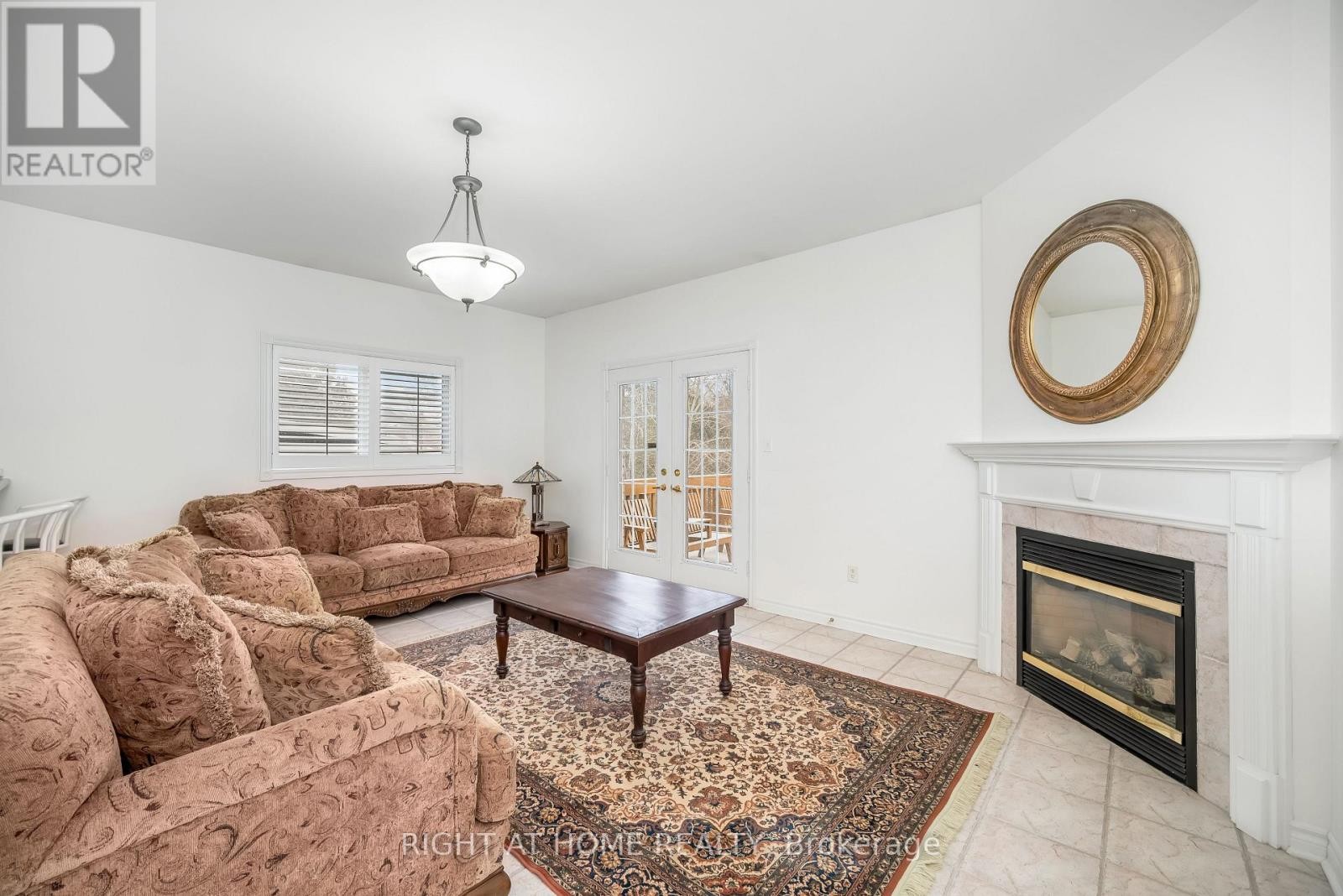 












46 WOODHAVEN CRESCENT

,
Richmond Hill (Oak Ridges),




Ontario
L4E3T2

