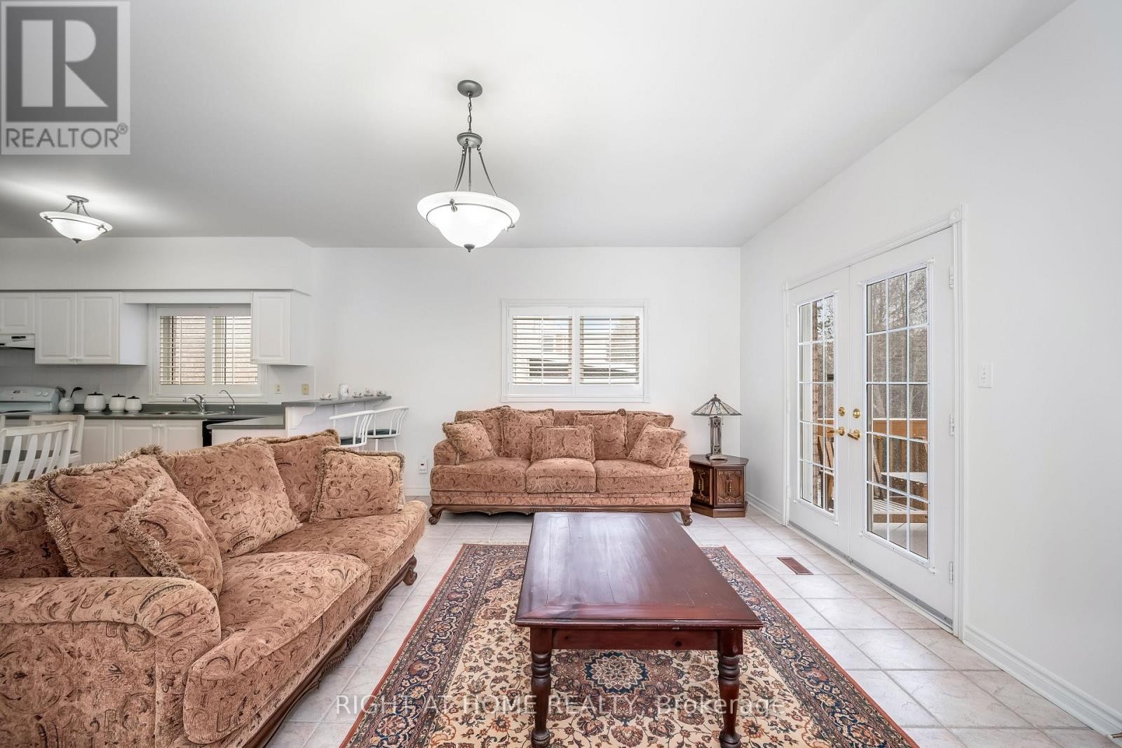 












46 WOODHAVEN CRESCENT

,
Richmond Hill (Oak Ridges),




Ontario
L4E3T2

