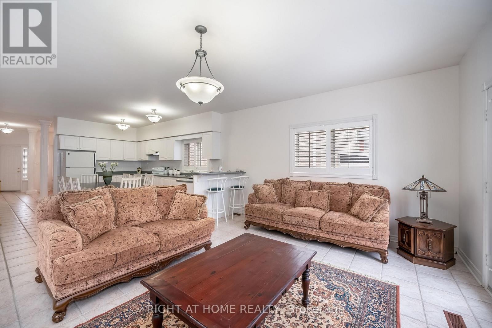 












46 WOODHAVEN CRESCENT

,
Richmond Hill (Oak Ridges),




Ontario
L4E3T2

