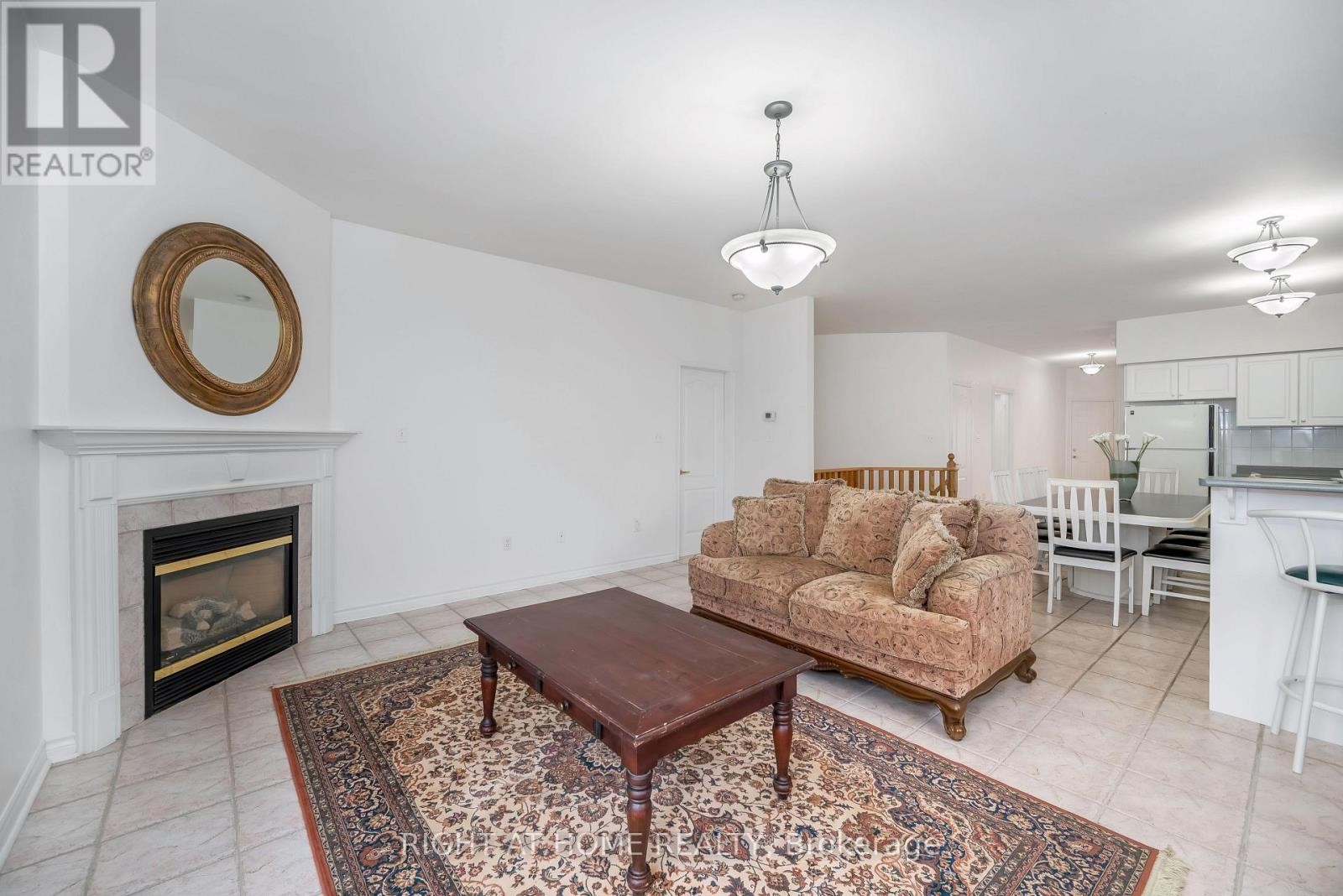 












46 WOODHAVEN CRESCENT

,
Richmond Hill (Oak Ridges),




Ontario
L4E3T2


