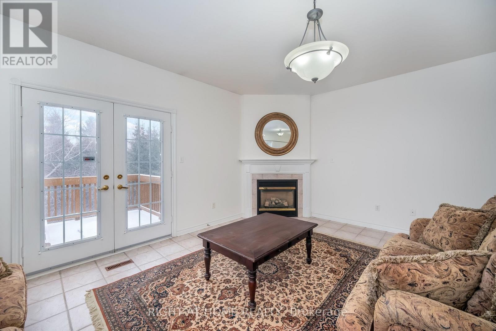 












46 WOODHAVEN CRESCENT

,
Richmond Hill (Oak Ridges),




Ontario
L4E3T2

