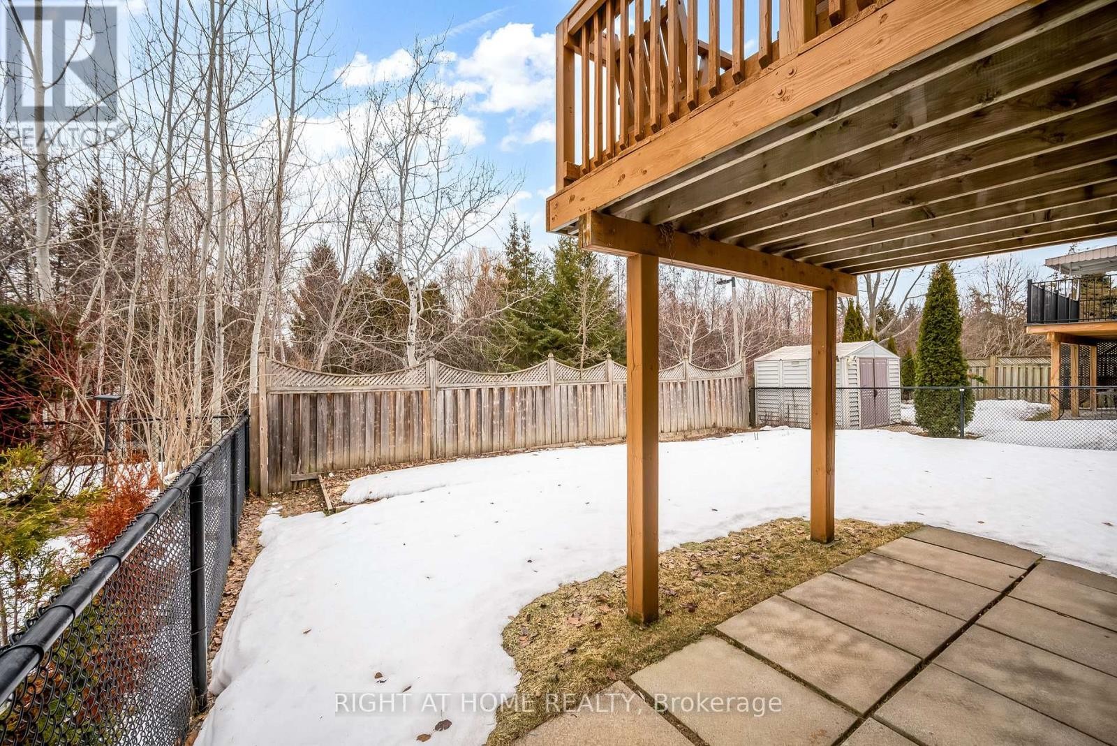 












46 WOODHAVEN CRESCENT

,
Richmond Hill (Oak Ridges),




Ontario
L4E3T2

