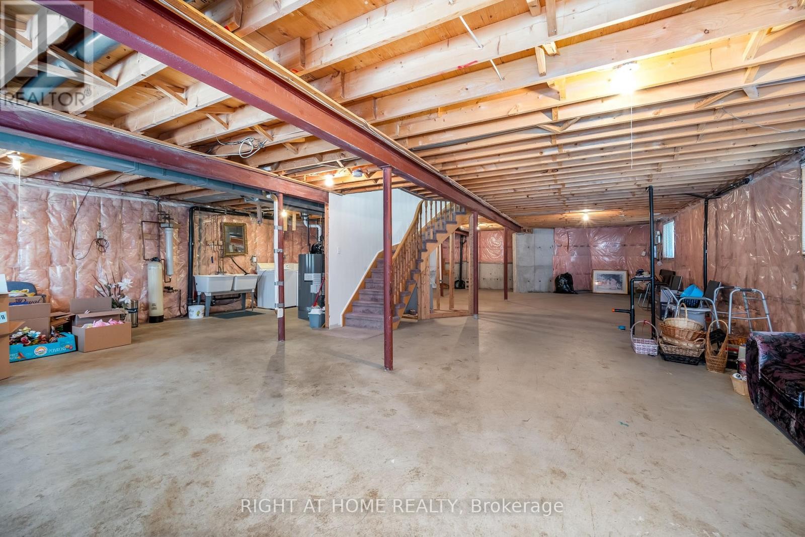 












46 WOODHAVEN CRESCENT

,
Richmond Hill (Oak Ridges),




Ontario
L4E3T2

