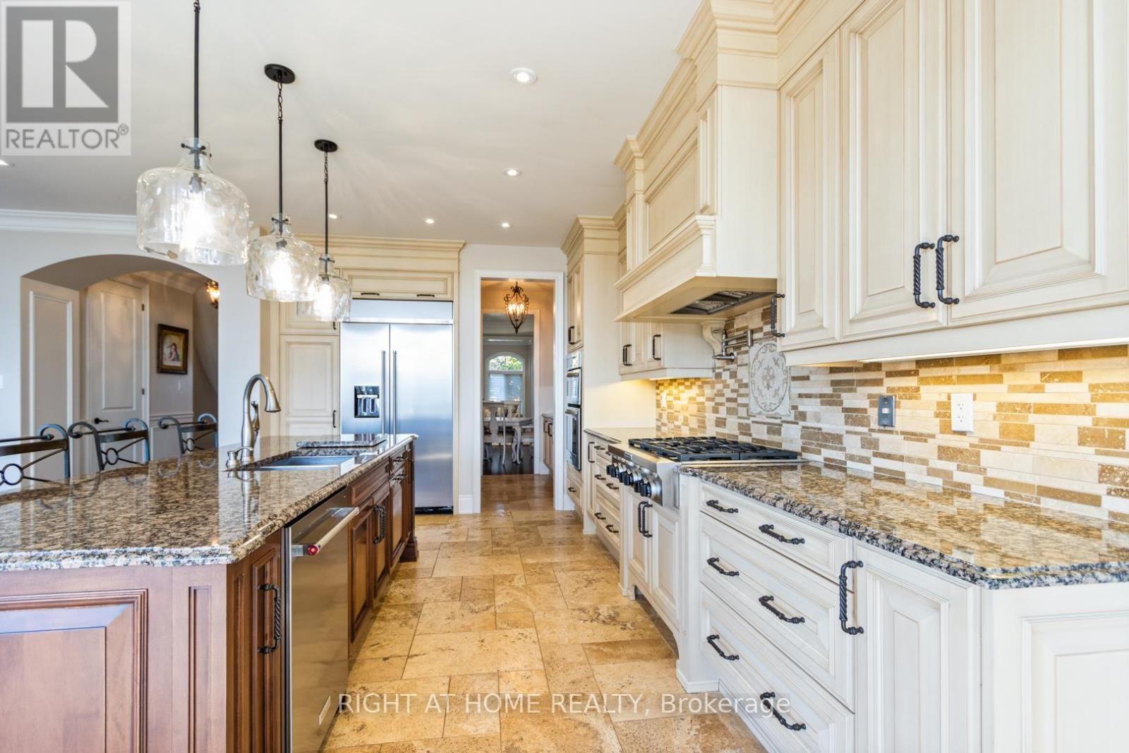 












126 VINES PLACE

,
Aurora (Bayview Southeast),




Ontario
L4G0R7

