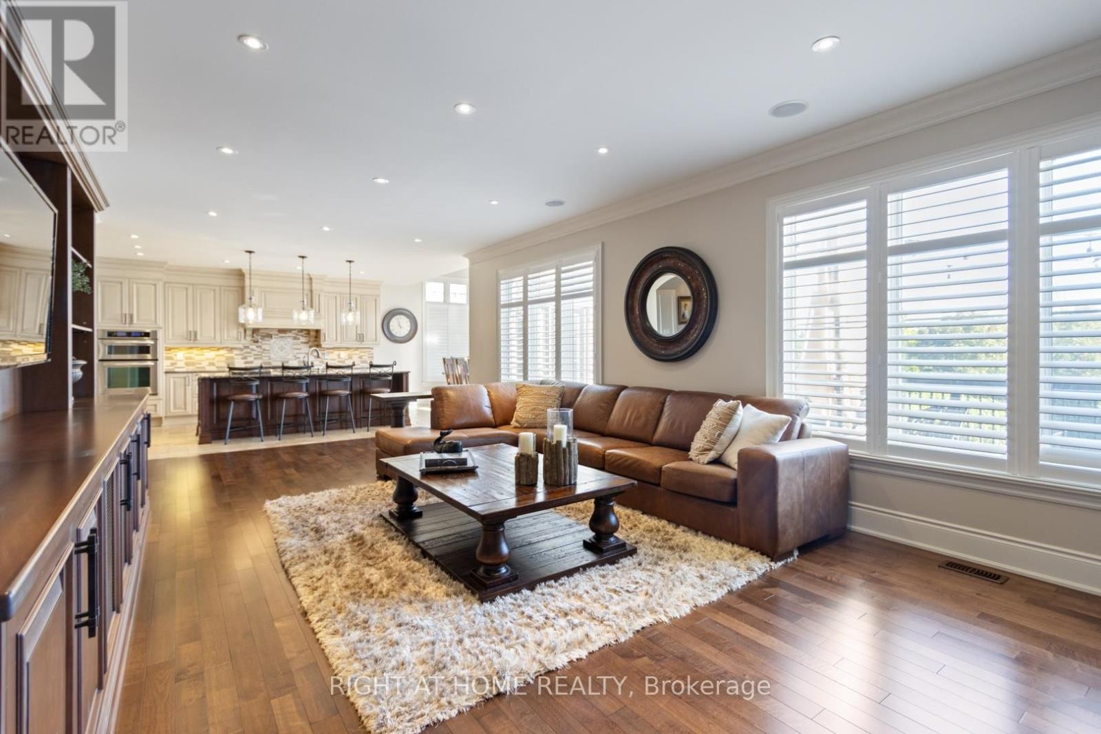 












126 VINES PLACE

,
Aurora (Bayview Southeast),




Ontario
L4G0R7

