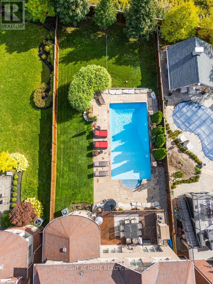 












126 VINES PLACE

,
Aurora (Bayview Southeast),




Ontario
L4G0R7

