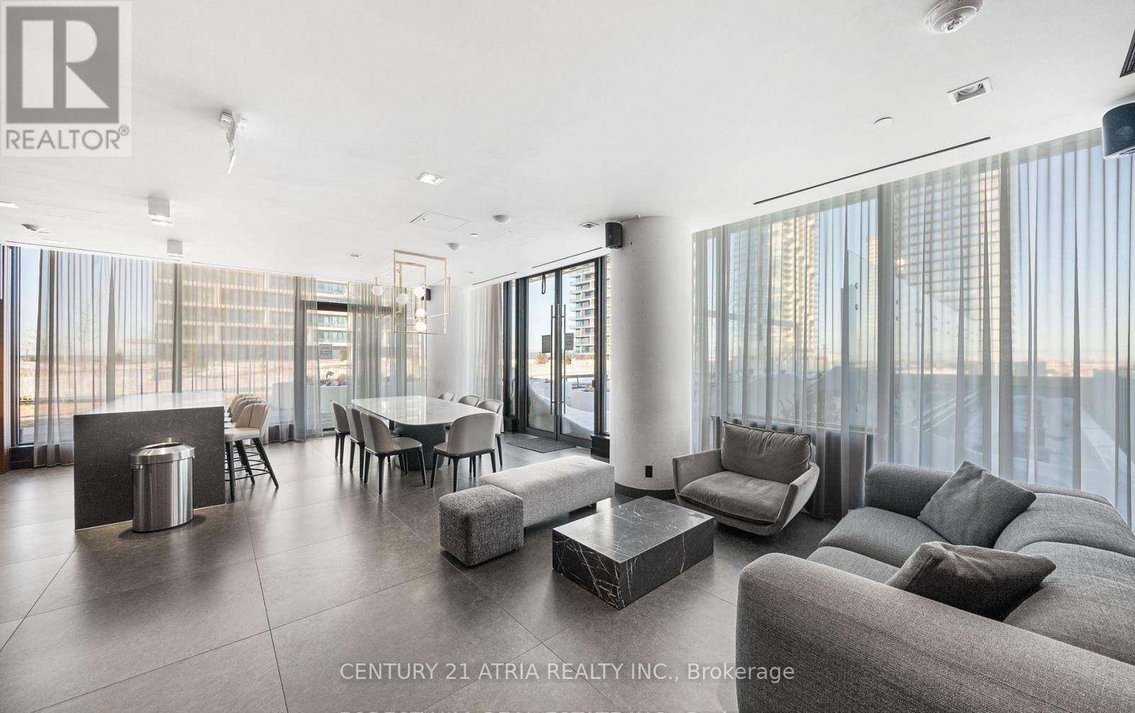 












2611 - 5 BUTTERMILL AVENUE

,
Vaughan (Vaughan Corporate Centre),




Ontario
L5W1B6

