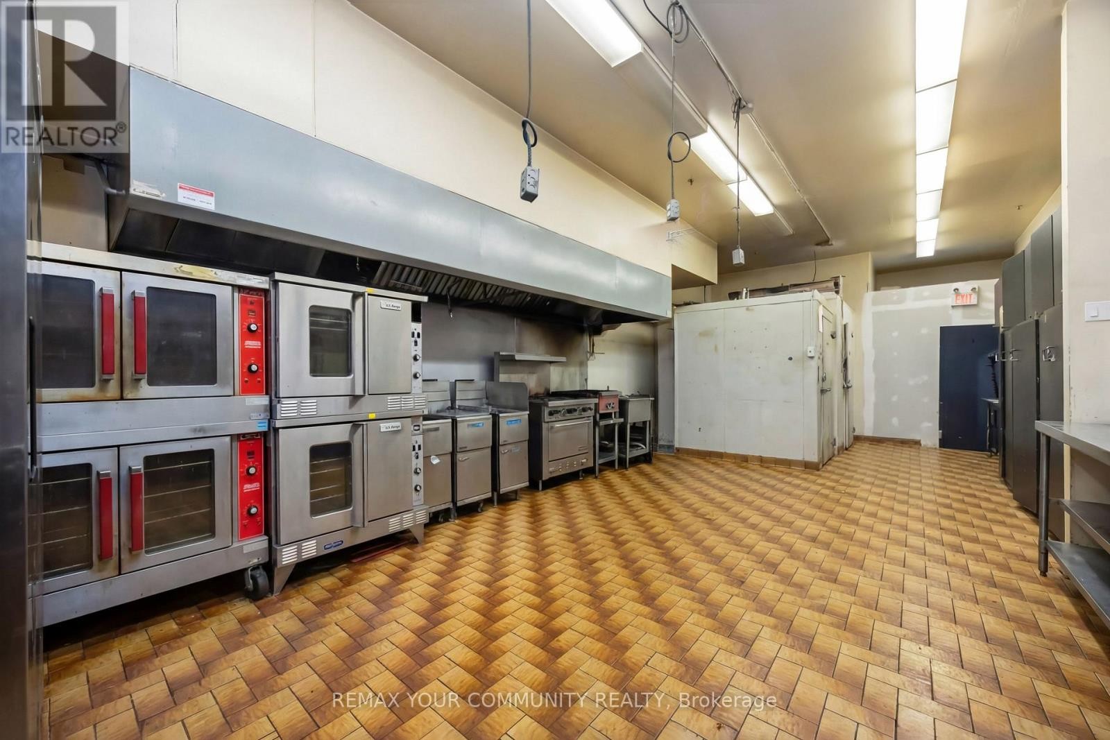 












25 PLANCHET ROAD

,
Vaughan (Concord),




Ontario
L4K2C5

