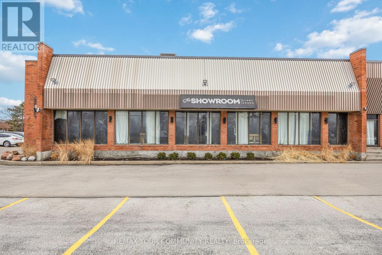 












25 PLANCHET ROAD

,
Vaughan (Concord),




Ontario
L4K2C5

