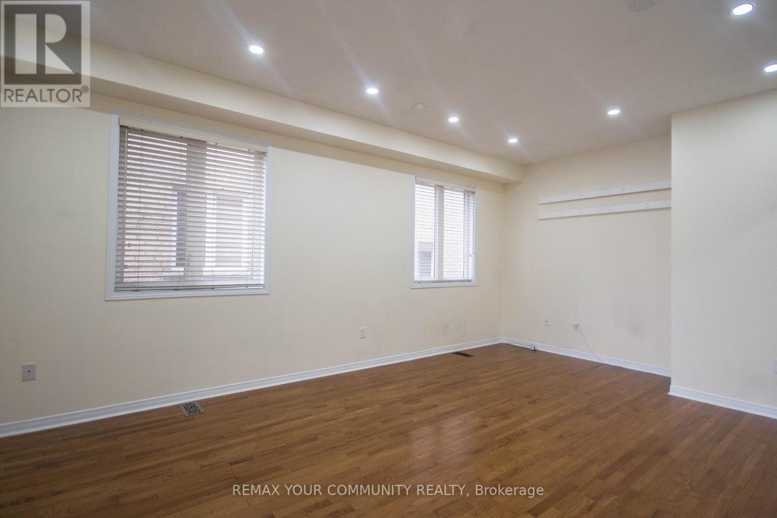 












15 VOYSEY WAY

,
Markham (Cedarwood),




Ontario
L3S0B4

