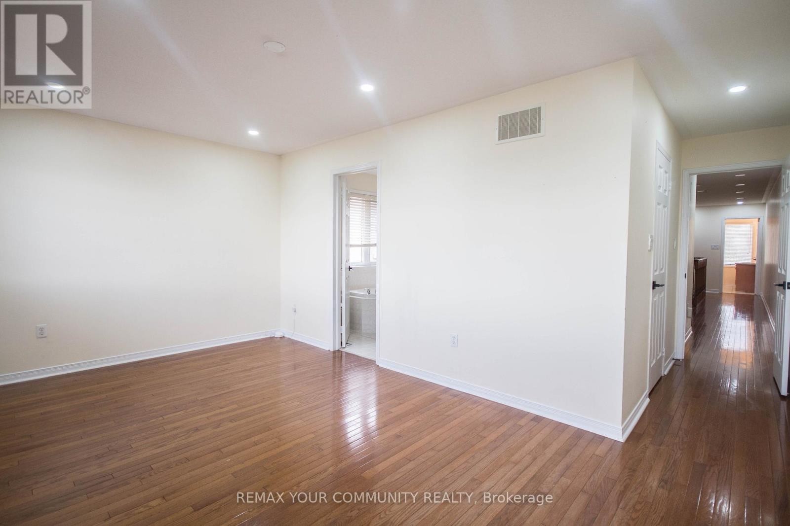 












15 VOYSEY WAY

,
Markham (Cedarwood),




Ontario
L3S0B4

