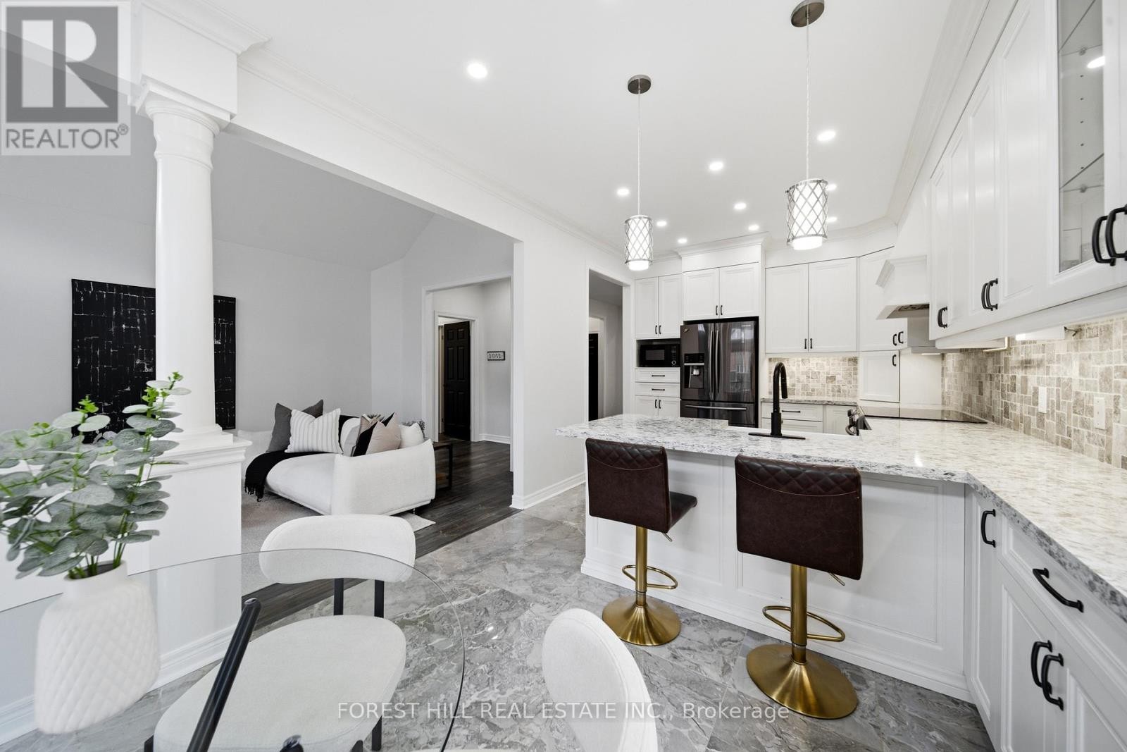 












43 MILLIGAN STREET

,
Bradford West Gwillimbury (Bradford),




Ontario
L3Z0A5

