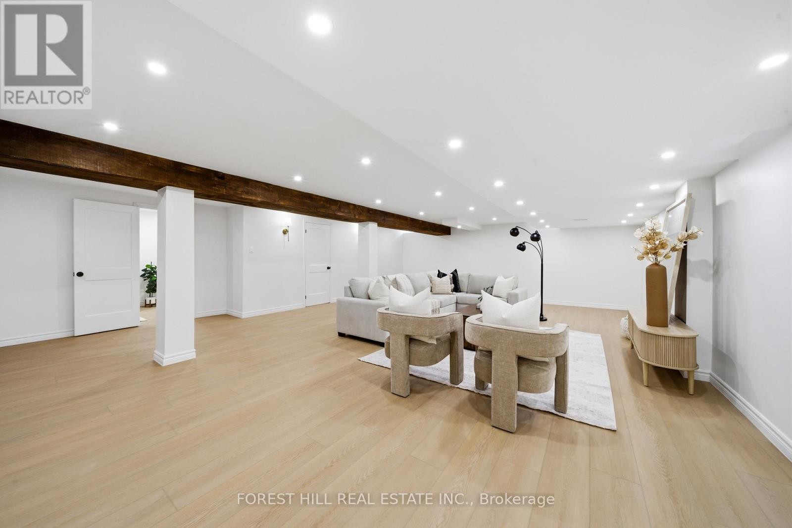 












43 MILLIGAN STREET

,
Bradford West Gwillimbury (Bradford),




Ontario
L3Z0A5

