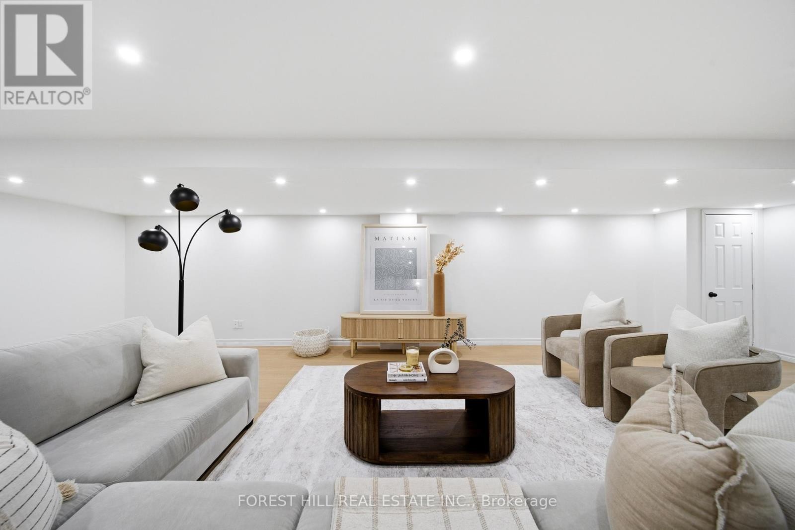 












43 MILLIGAN STREET

,
Bradford West Gwillimbury (Bradford),




Ontario
L3Z0A5

