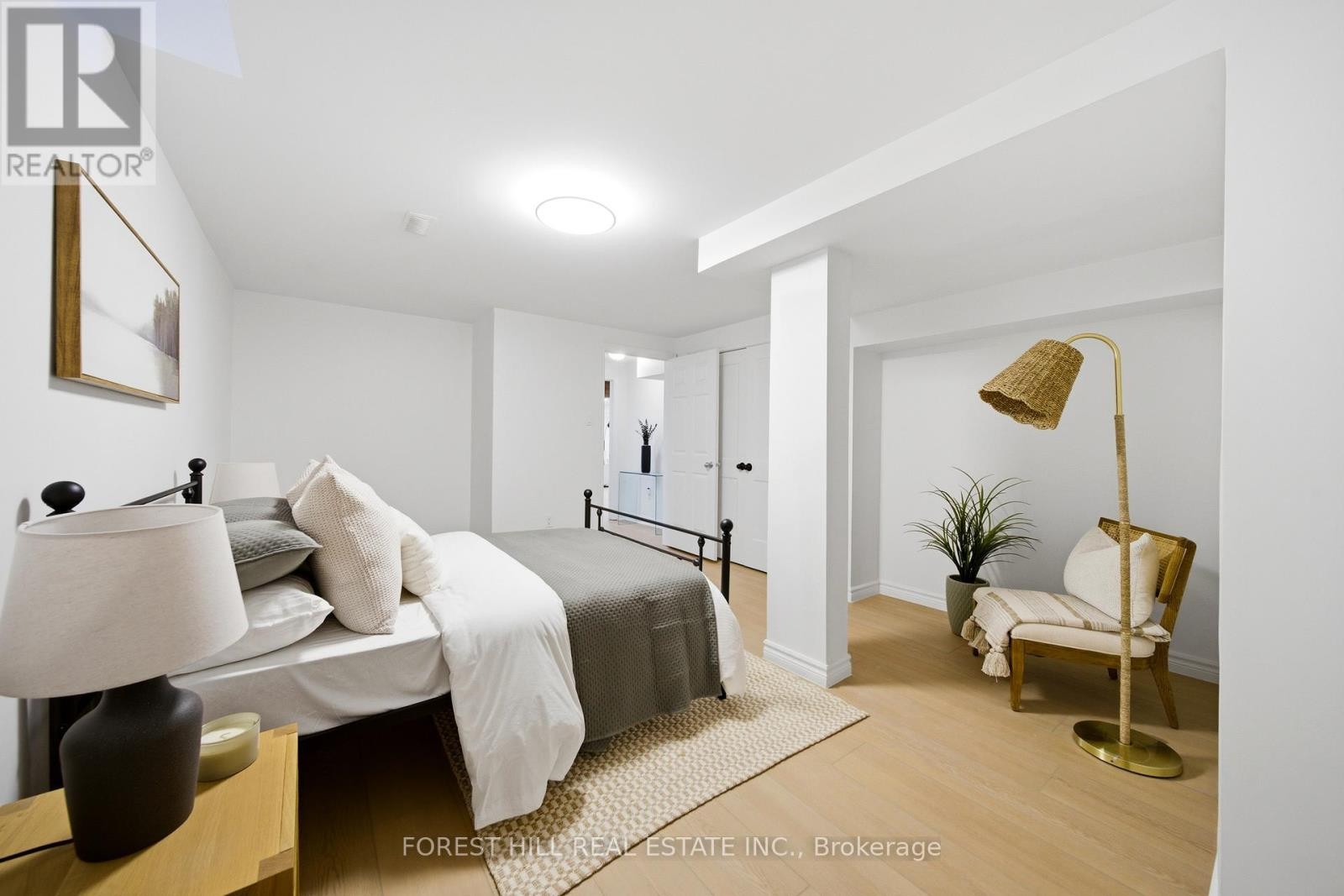 












43 MILLIGAN STREET

,
Bradford West Gwillimbury (Bradford),




Ontario
L3Z0A5

