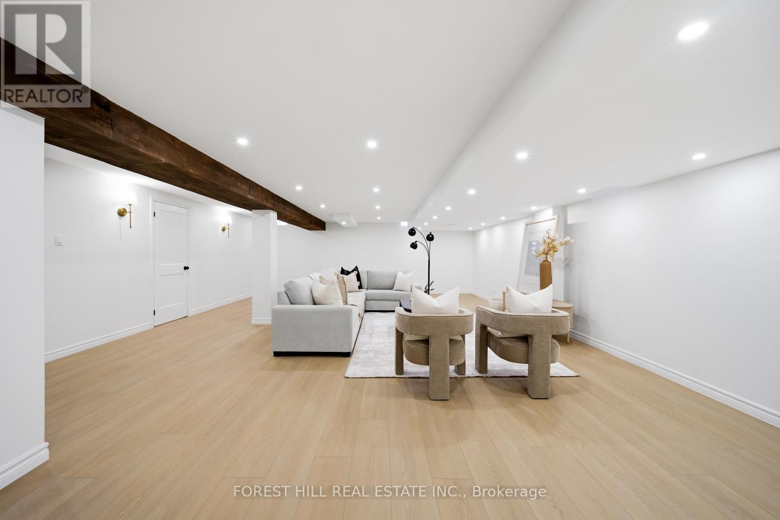 












43 MILLIGAN STREET

,
Bradford West Gwillimbury (Bradford),




Ontario
L3Z0A5

