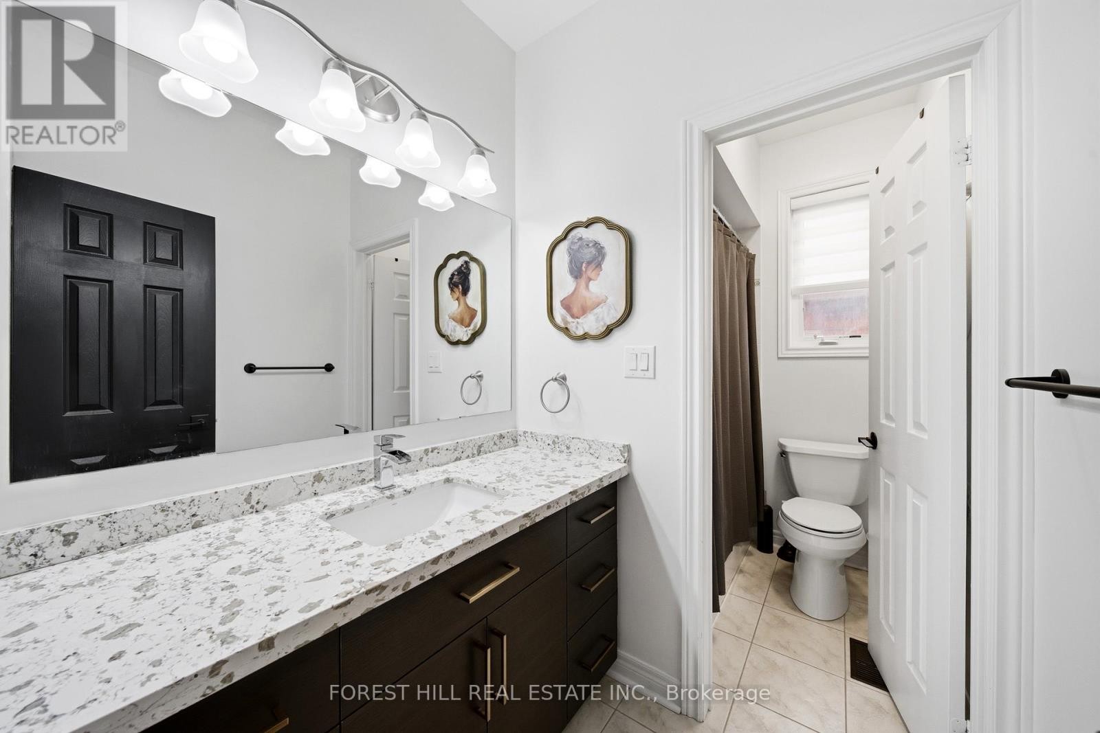 












43 MILLIGAN STREET

,
Bradford West Gwillimbury (Bradford),




Ontario
L3Z0A5

