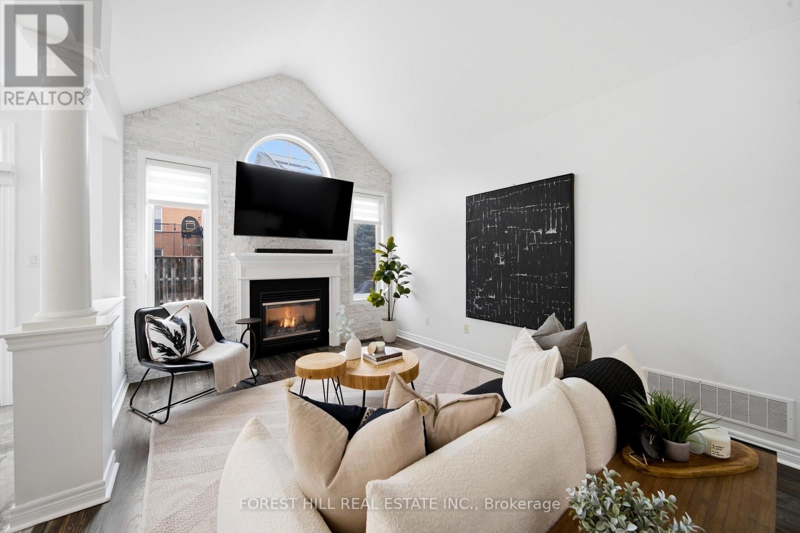 












43 MILLIGAN STREET

,
Bradford West Gwillimbury (Bradford),




Ontario
L3Z0A5

