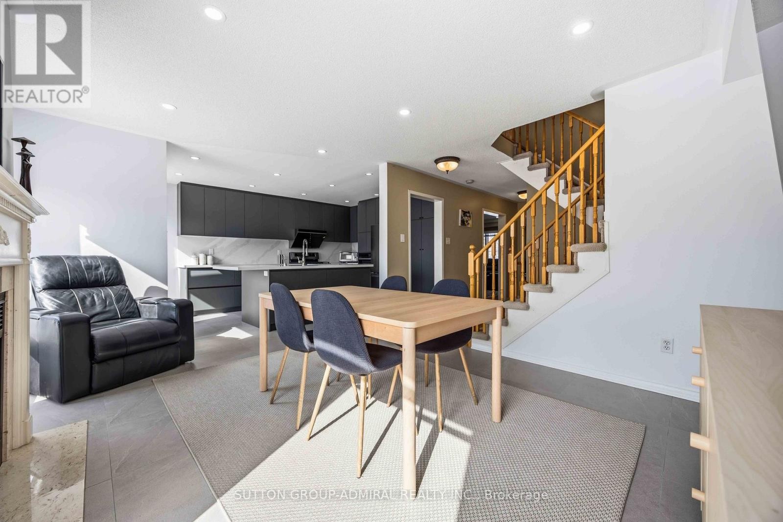 












75 JAMES SCOTT ROAD

,
Markham (Vinegar Hill),




Ontario
L3P7W6

