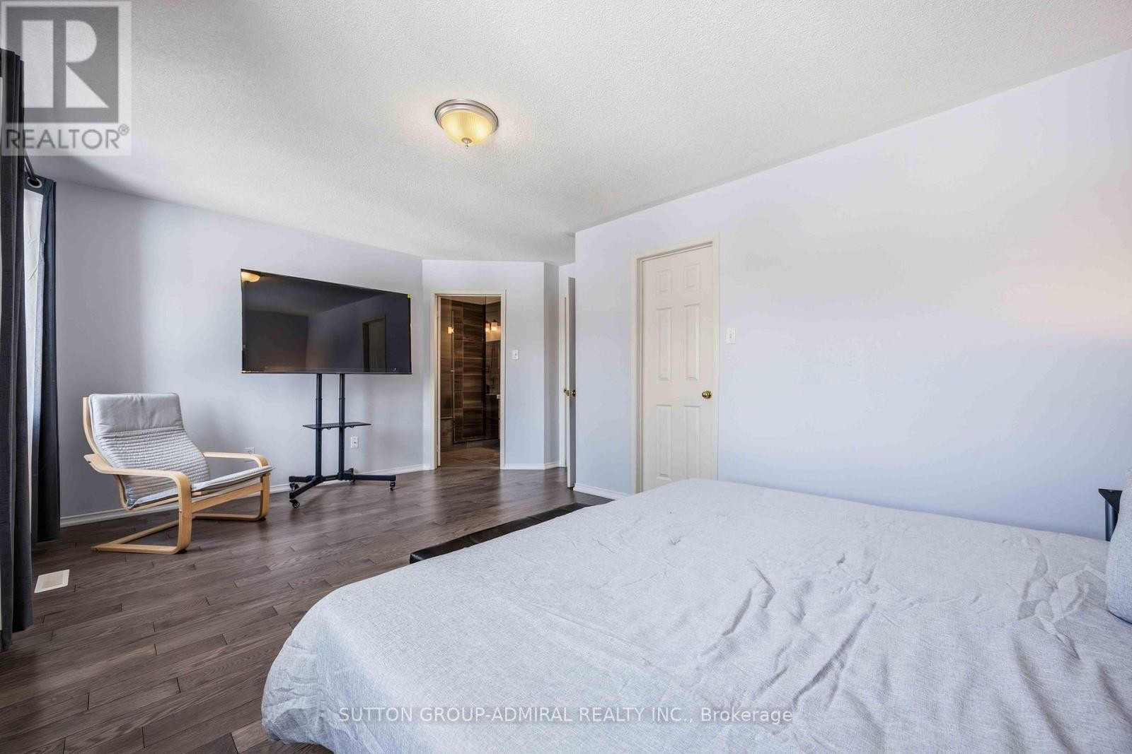 












75 JAMES SCOTT ROAD

,
Markham (Vinegar Hill),




Ontario
L3P7W6

