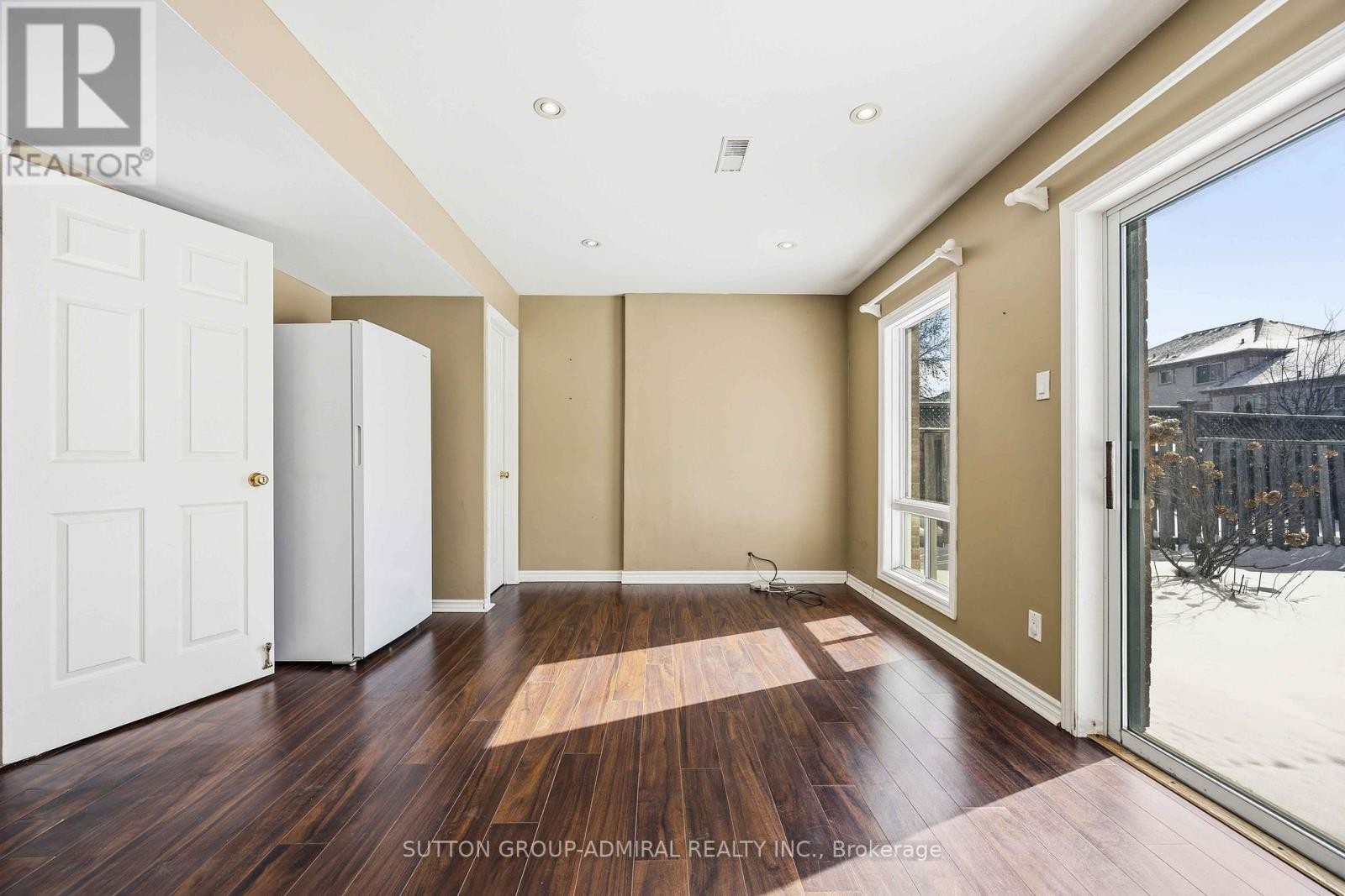 












75 JAMES SCOTT ROAD

,
Markham (Vinegar Hill),




Ontario
L3P7W6

