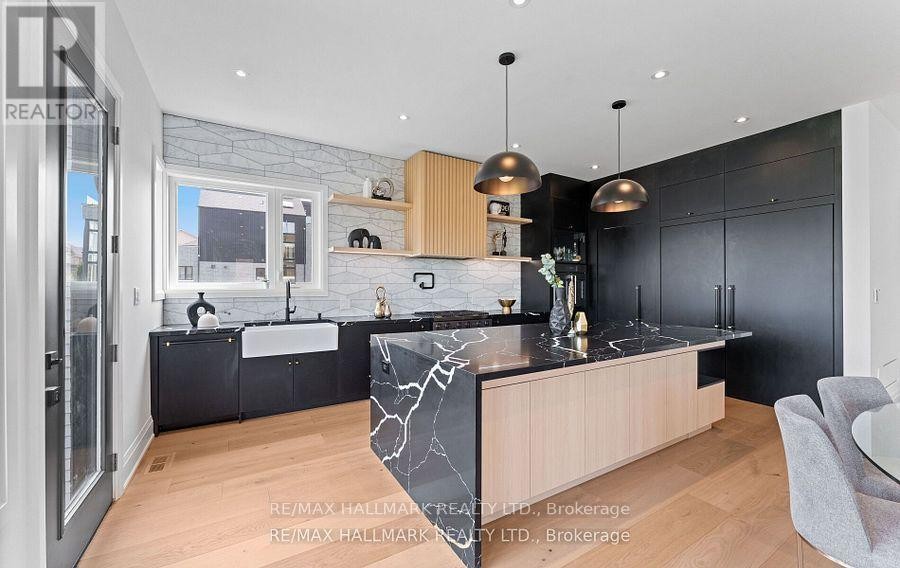 












88 COSFORD STREET

,
Aurora,




Ontario
L4G0G6


