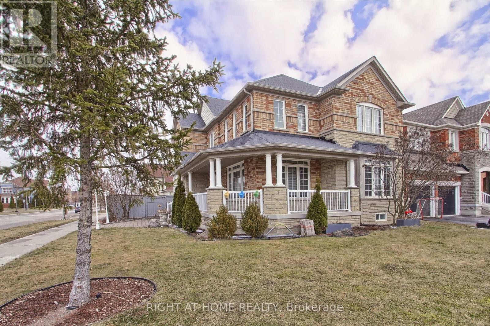 












109 VIPOND WAY

,
Bradford West Gwillimbury (Bradford),




Ontario
L3Z0G5

