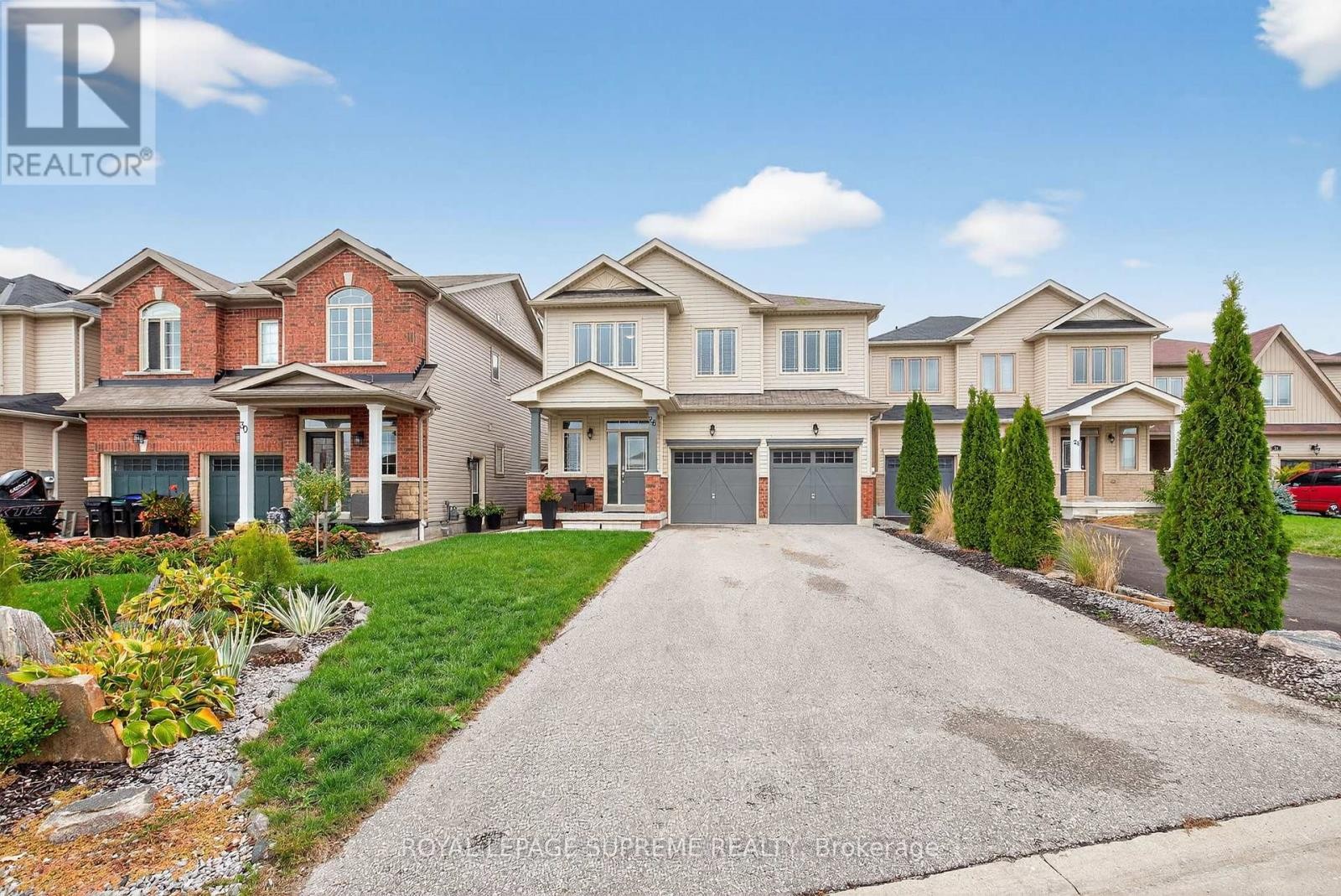 












28 MANDLEY STREET

,
Essa (Angus),




Ontario
L3W0B6

