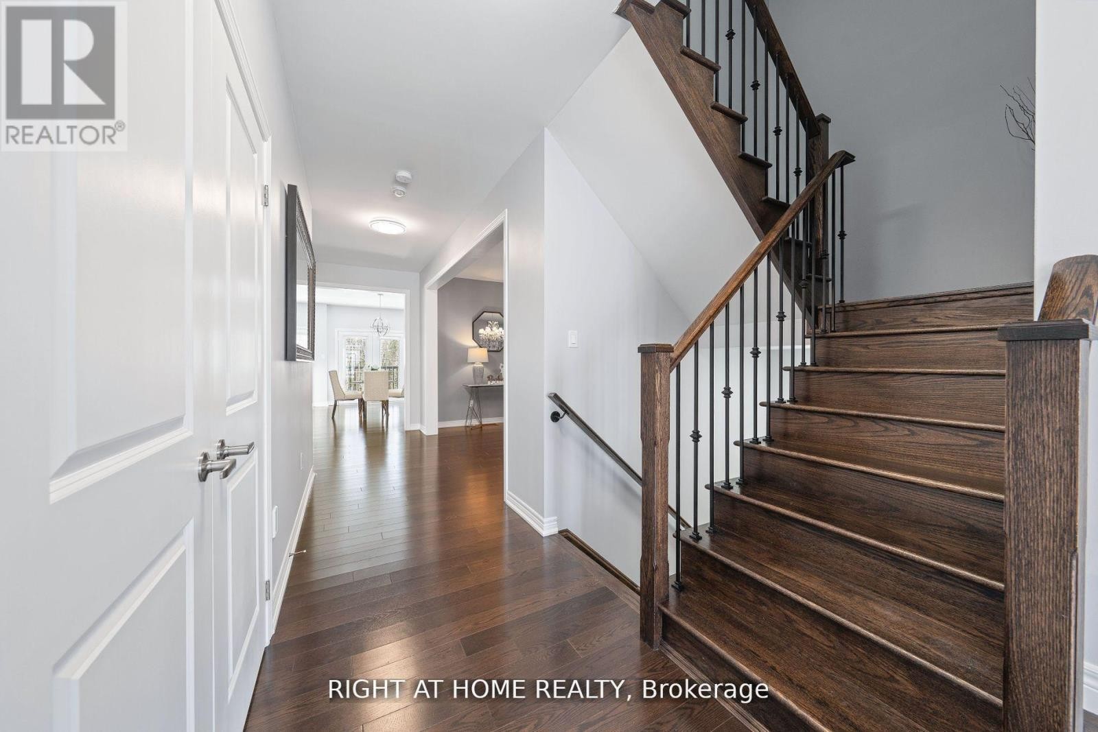












1655 EMBERTON WAY

,
Innisfil (Alcona),




Ontario
L9S0N4

