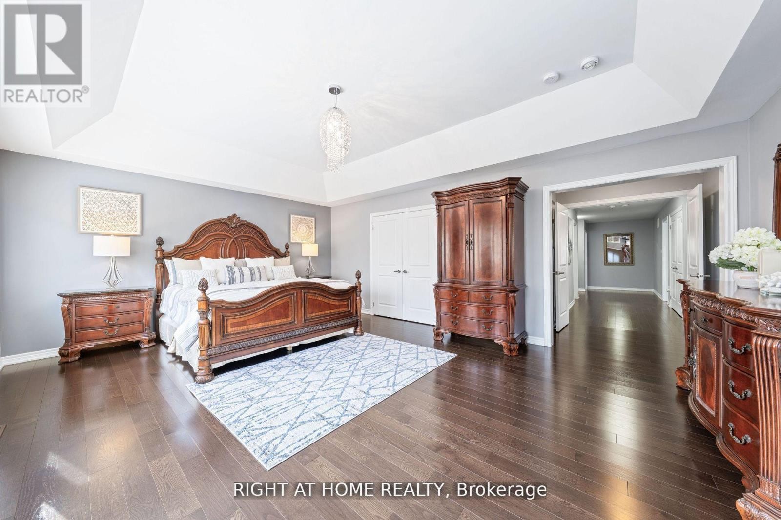 












1655 EMBERTON WAY

,
Innisfil (Alcona),




Ontario
L9S0N4

